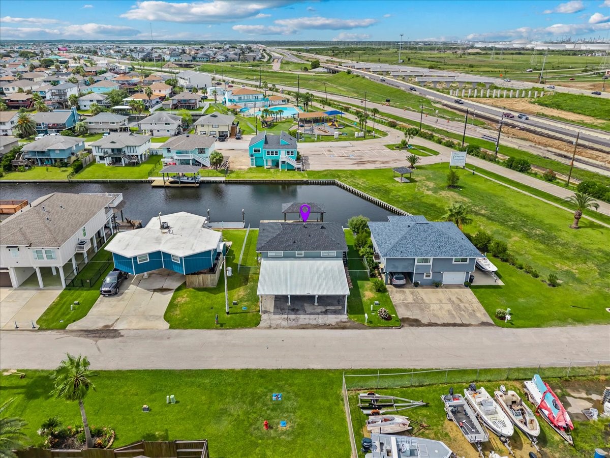 997 Redfish Street, Bayou Vista, TX 77563