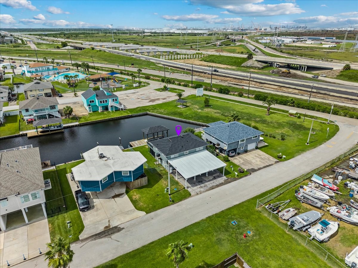 997 Redfish Street, Bayou Vista, TX 77563