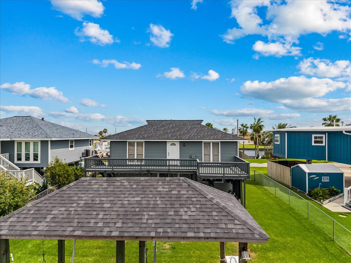 997 Redfish Street, Bayou Vista, TX 77563