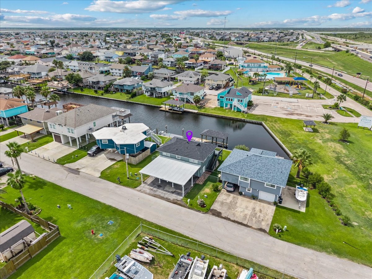997 Redfish Street, Bayou Vista, TX 77563