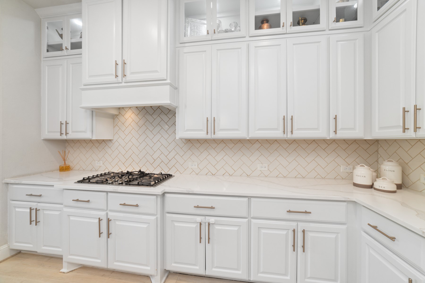 Sleek gas cooktop for all your cooking needs.