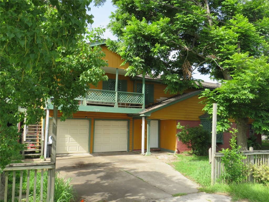 7102 N Highway 6, Hitchcock, TX 77563 7102 N Highway 6, Hitchcock, TX 77563