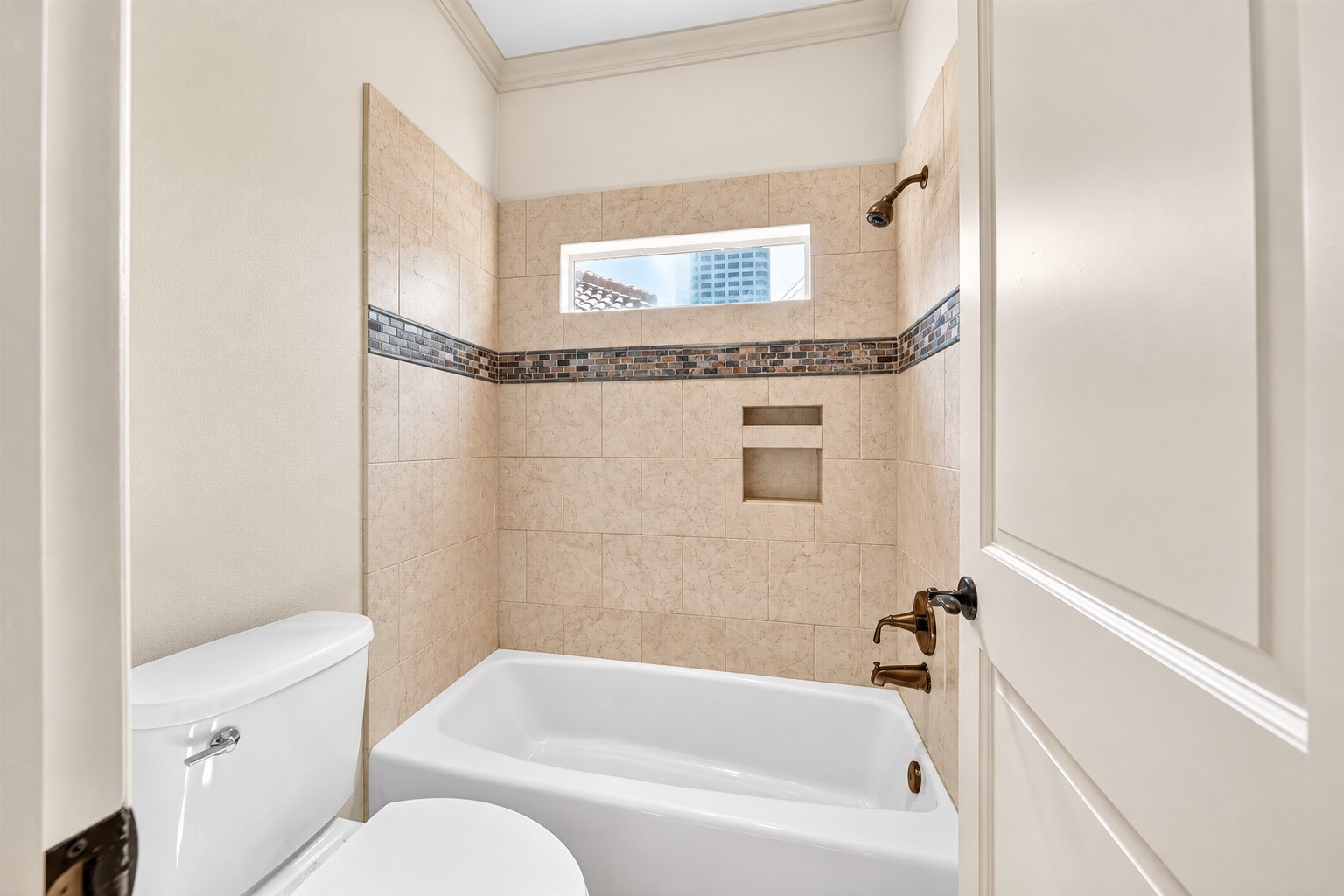 2400 Avalon Place, Houston, TX 77019
