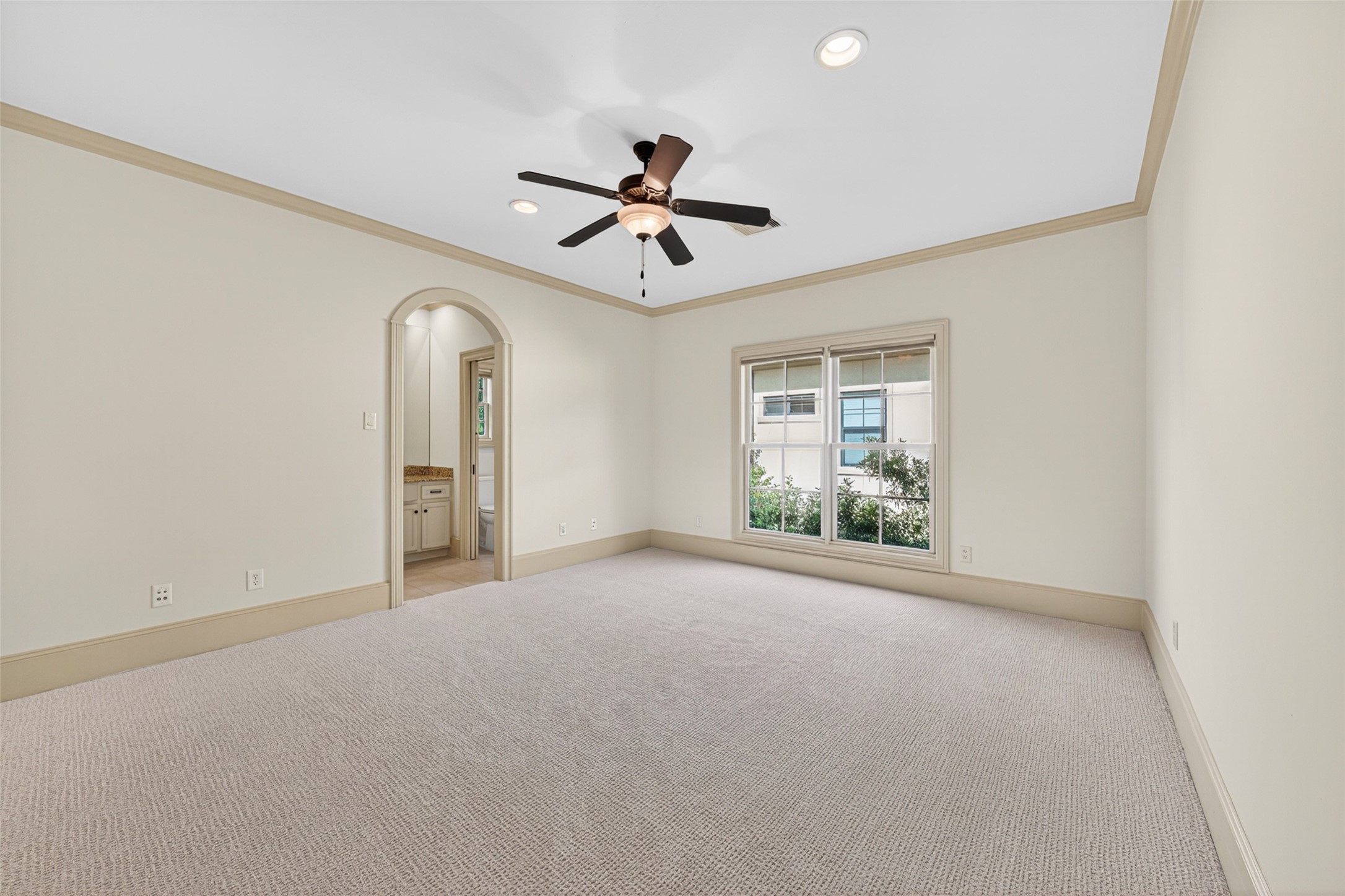 2400 Avalon Place, Houston, TX 77019