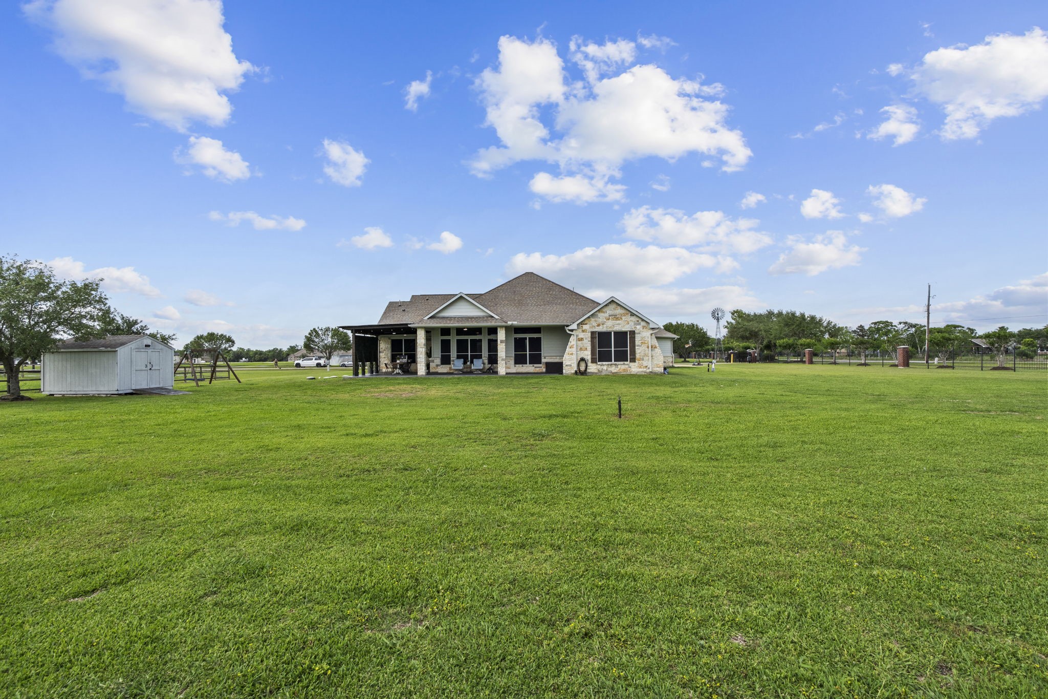 16003 Three Oaks Boulevard, Santa Fe, TX 77517