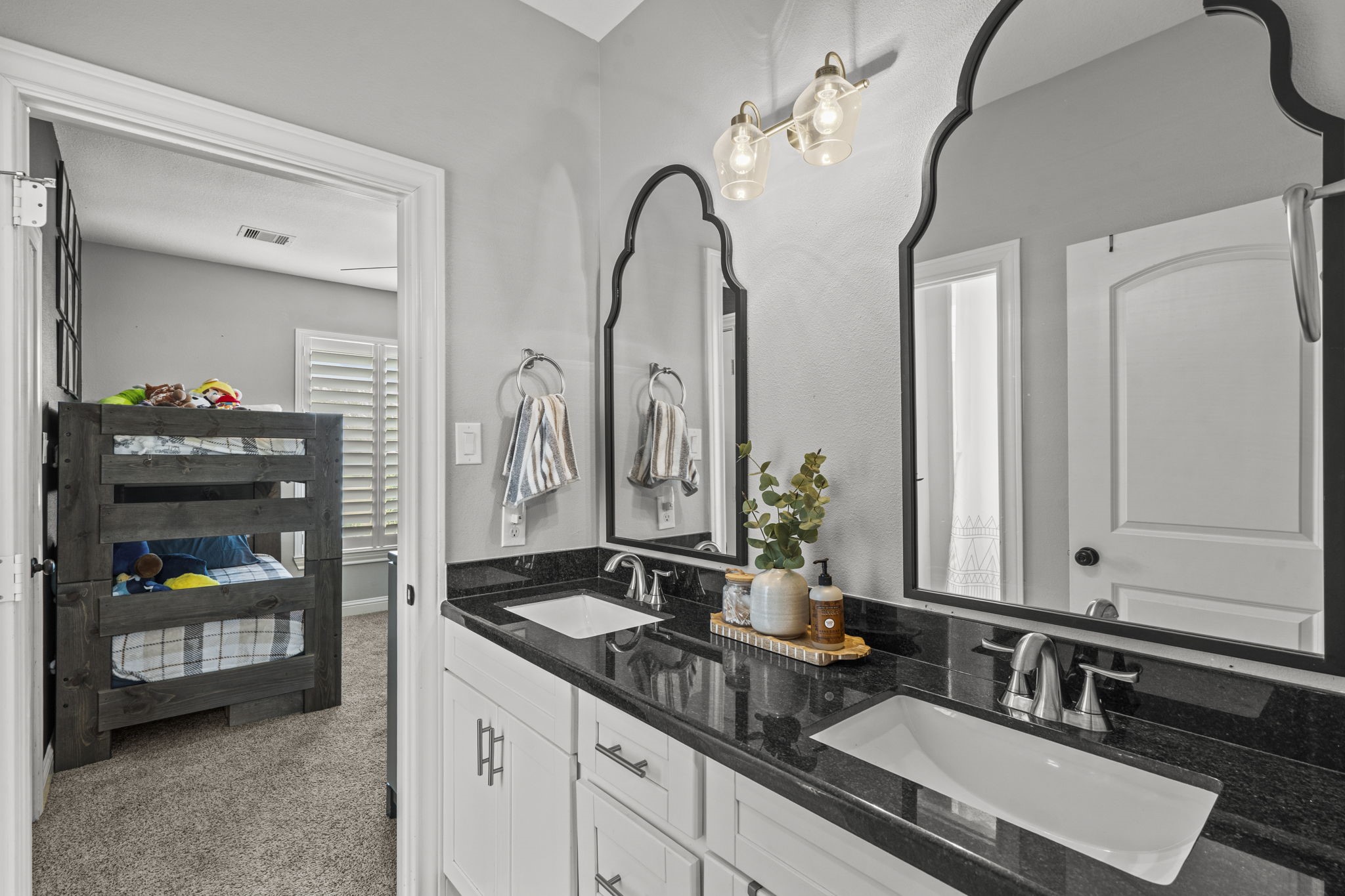 16003 Three Oaks Boulevard, Santa Fe, TX 77517