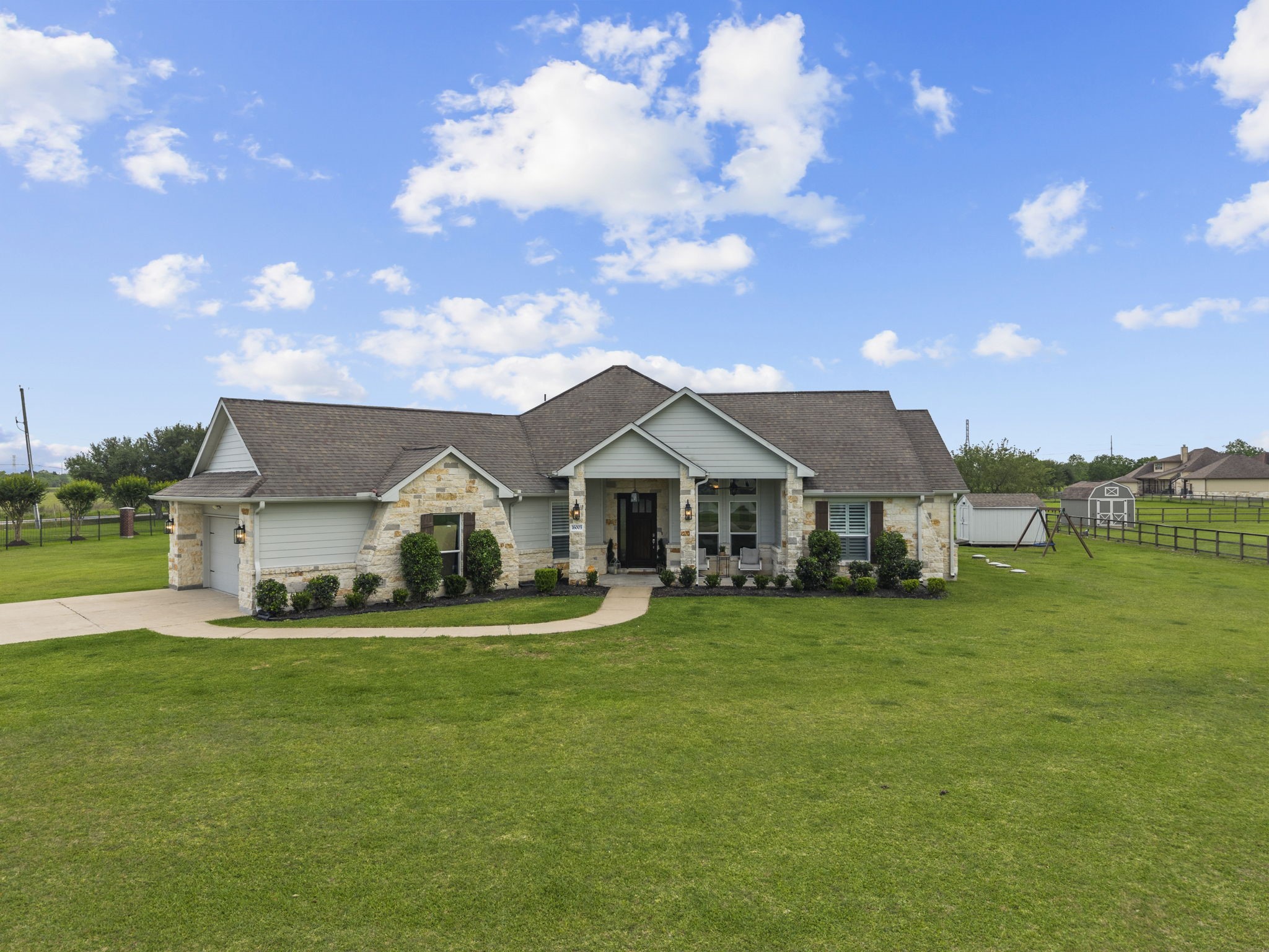 16003 Three Oaks Boulevard, Santa Fe, TX 77517