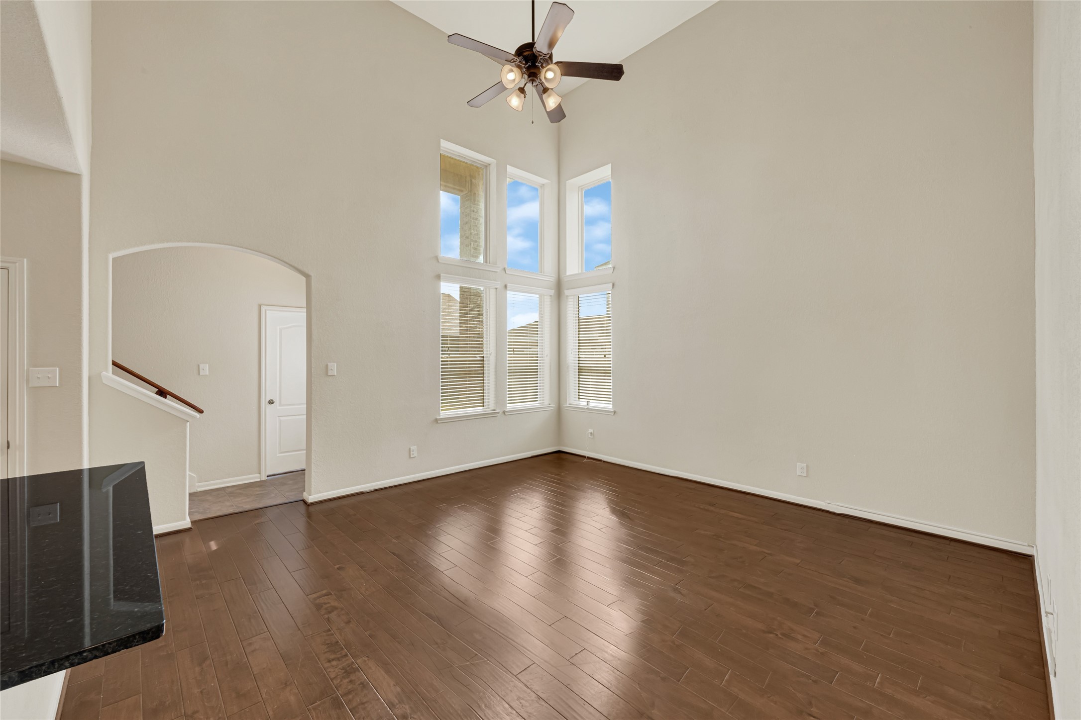 6806 Hunters Trace Lane, Baytown, TX 77521 6806 Hunters Trace Lane, Baytown, TX 77521