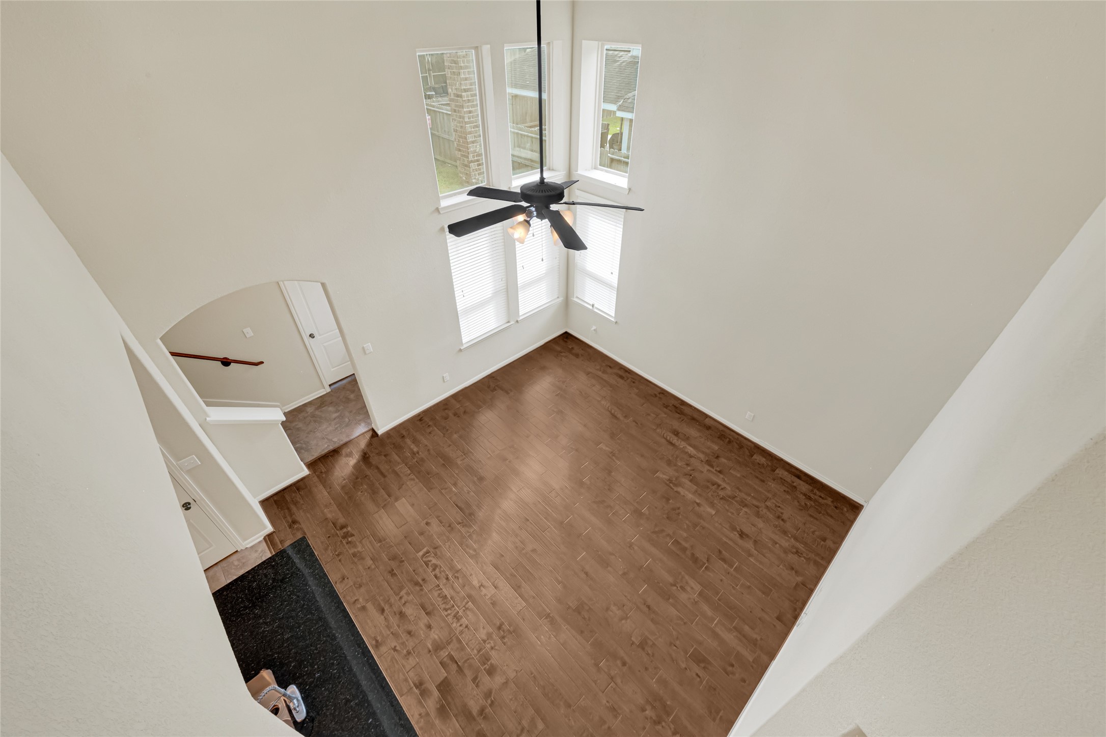 6806 Hunters Trace Lane, Baytown, TX 77521