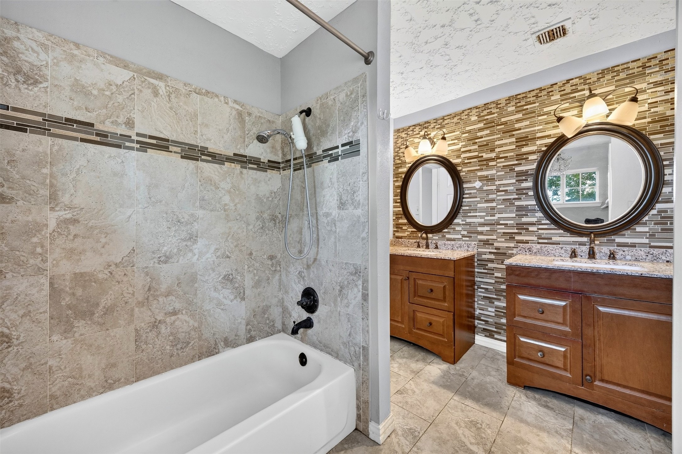 15818 Manfield Drive, Houston, TX 77082