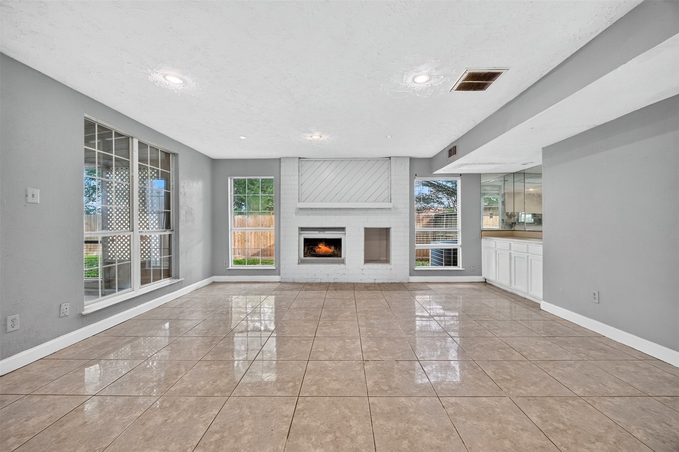 15818 Manfield Drive, Houston, TX 77082