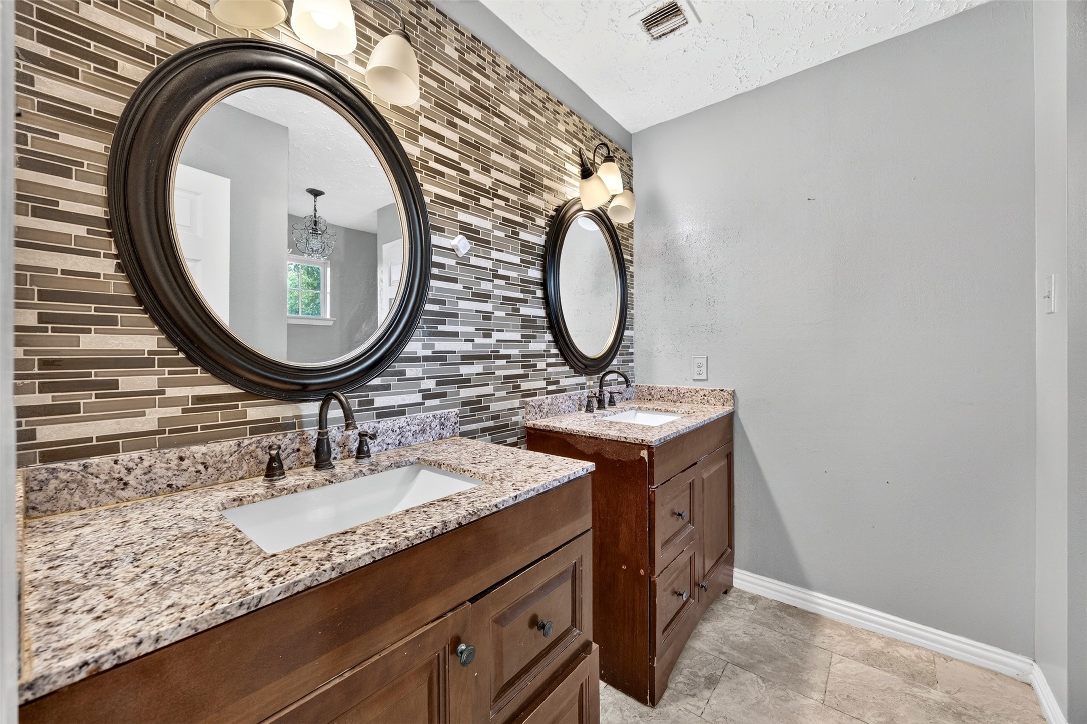 15818 Manfield Drive, Houston, TX 77082