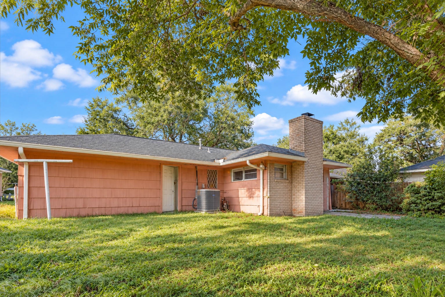 5315 Creekbend Drive, Houston, TX 77096