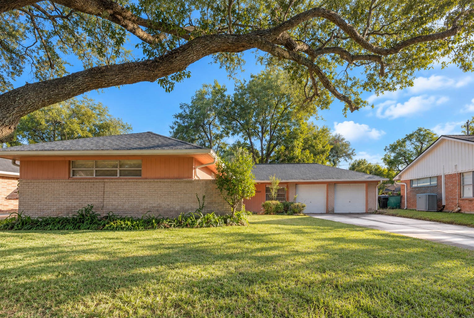 5315 Creekbend Drive, Houston, TX 77096