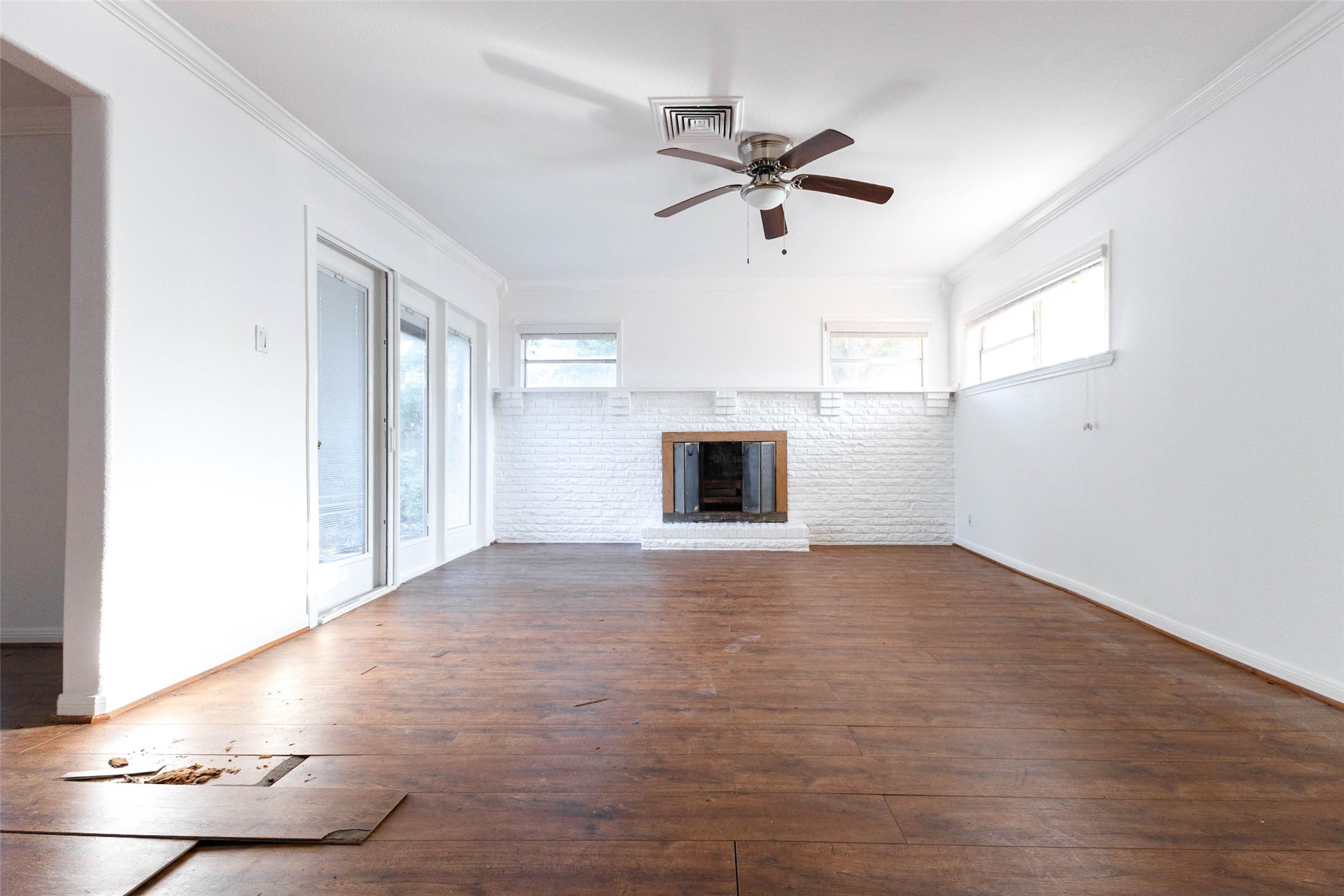 5315 Creekbend Drive, Houston, TX 77096 5315 Creekbend Drive, Houston, TX 77096