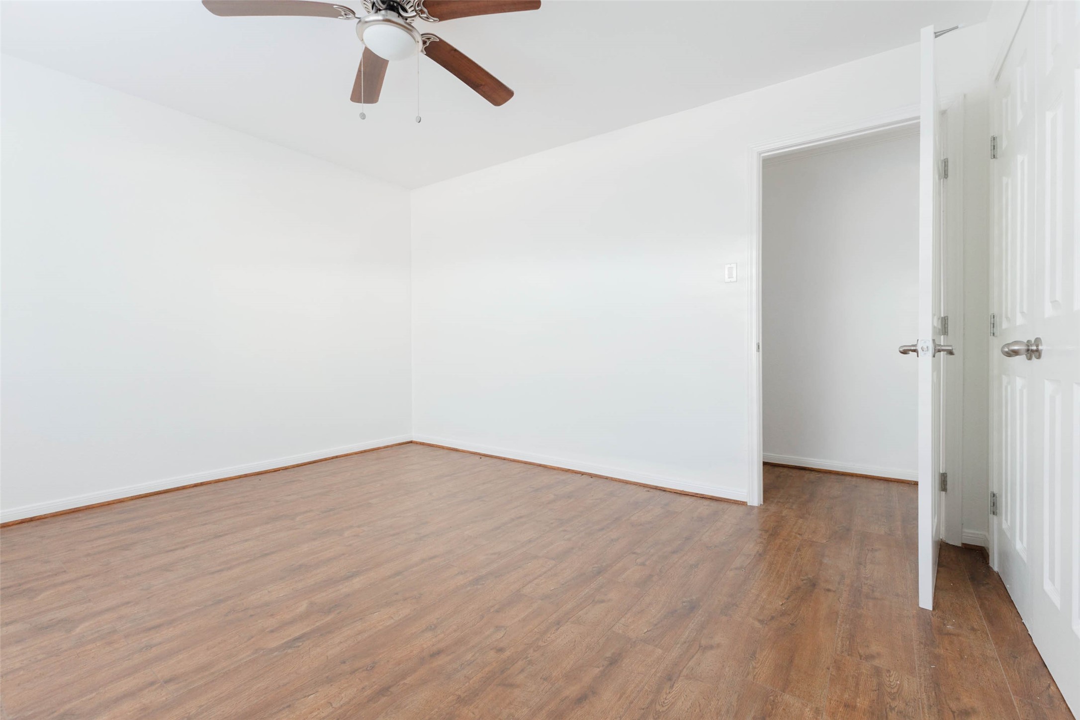 5315 Creekbend Drive, Houston, TX 77096 5315 Creekbend Drive, Houston, TX 77096