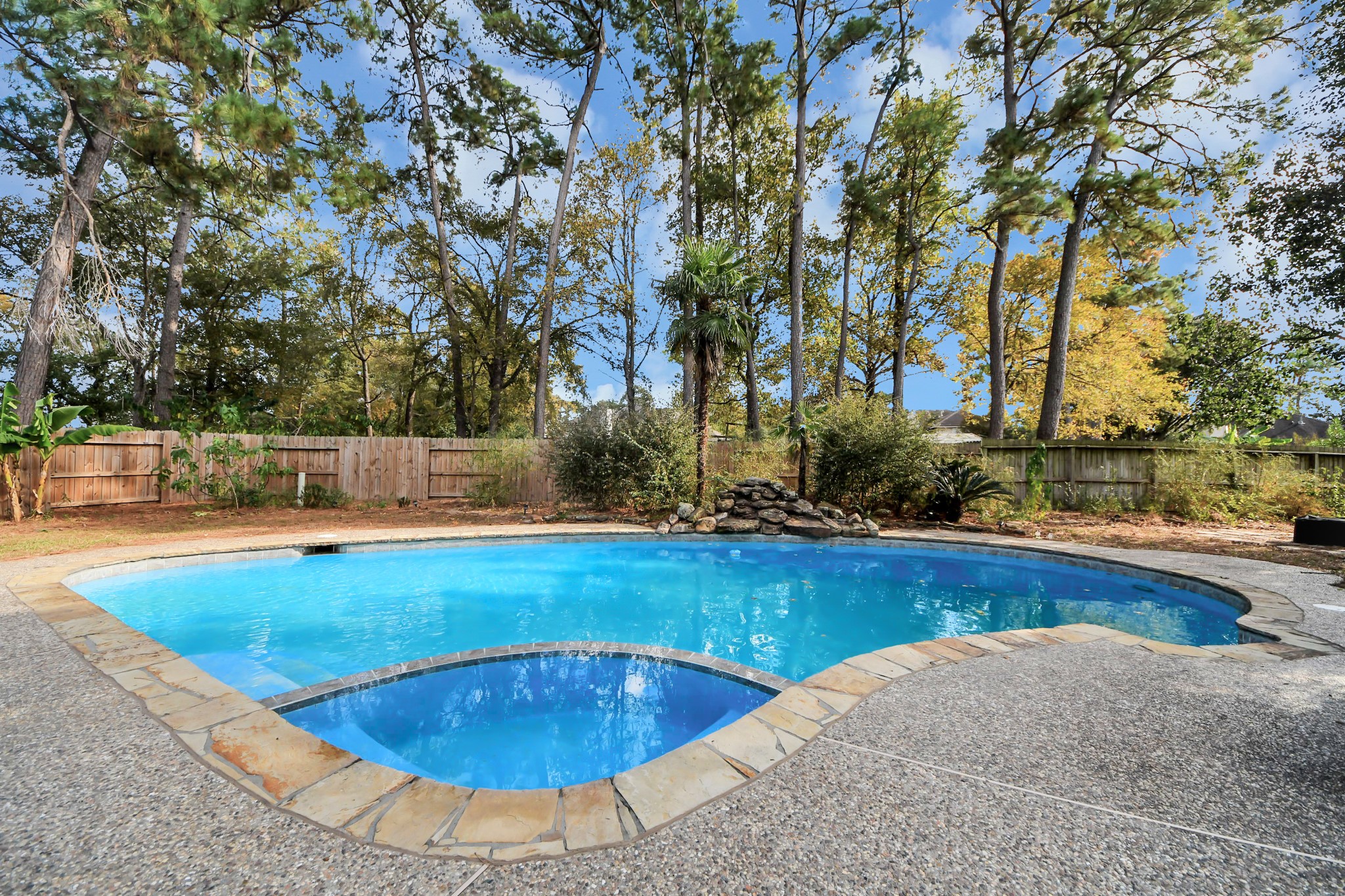 2610 Spring Bend Drive, Spring, TX 77386