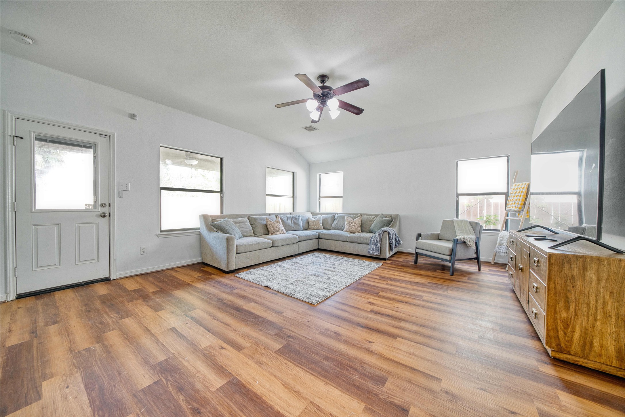 6022 Crakston Street, Houston, TX 77084