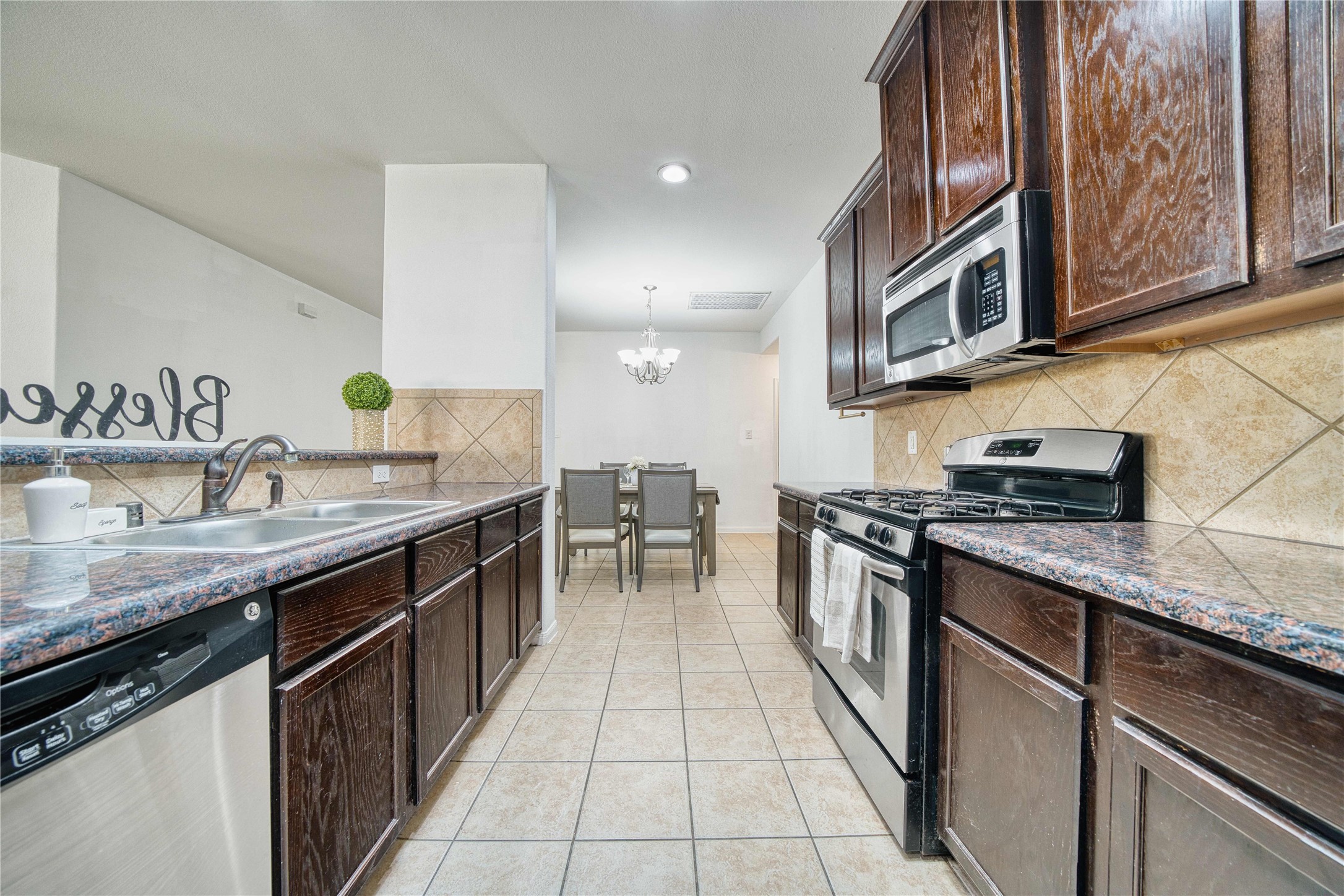 6022 Crakston Street, Houston, TX 77084