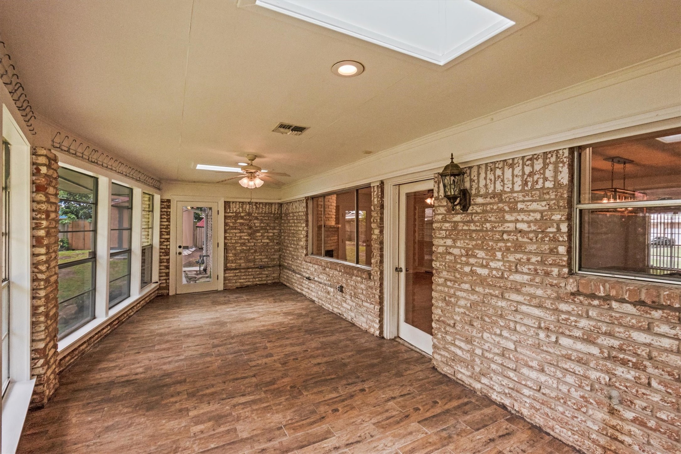4906 Green Willow Lane, Dickinson, TX 77539