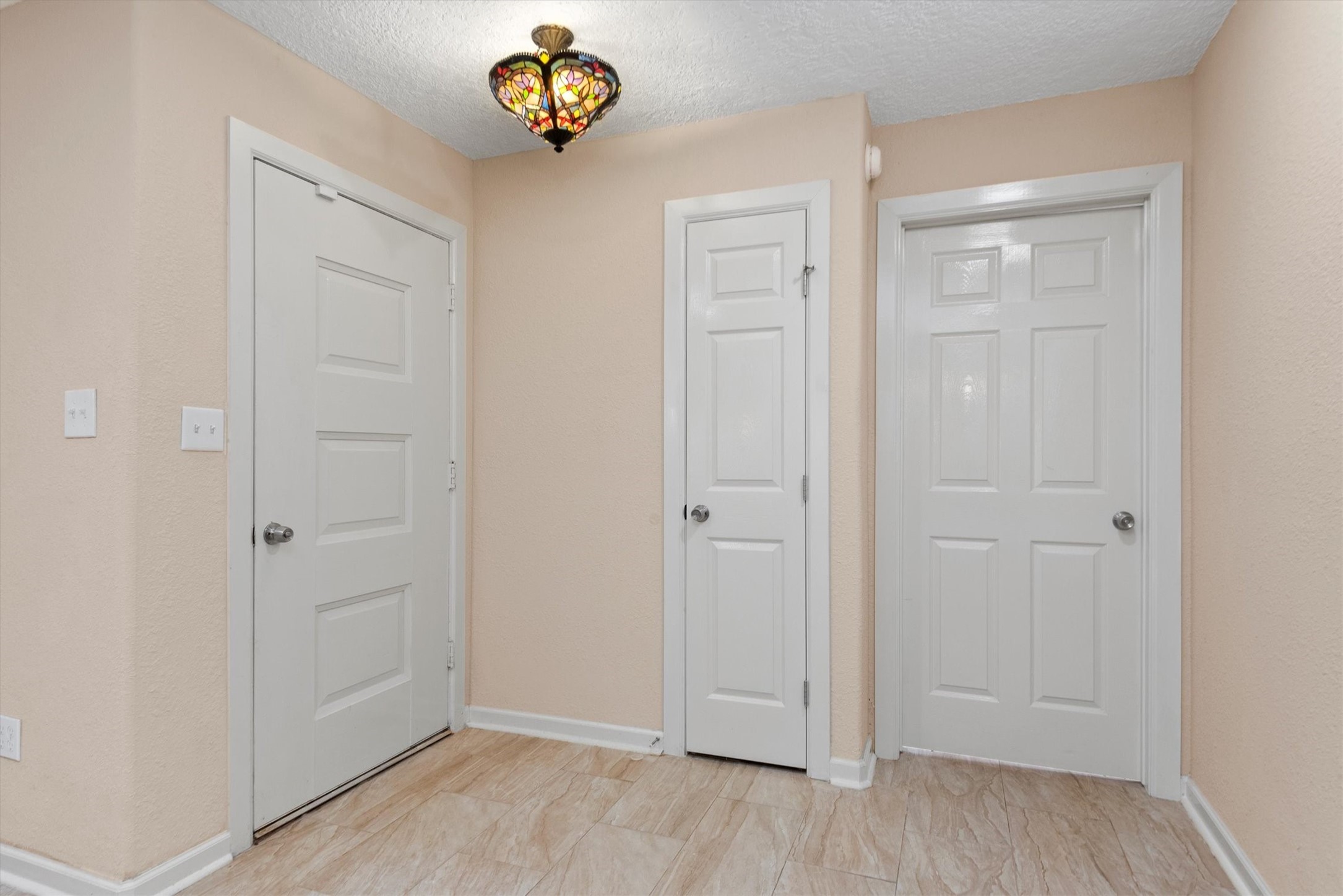 4906 Green Willow Lane, Dickinson, TX 77539