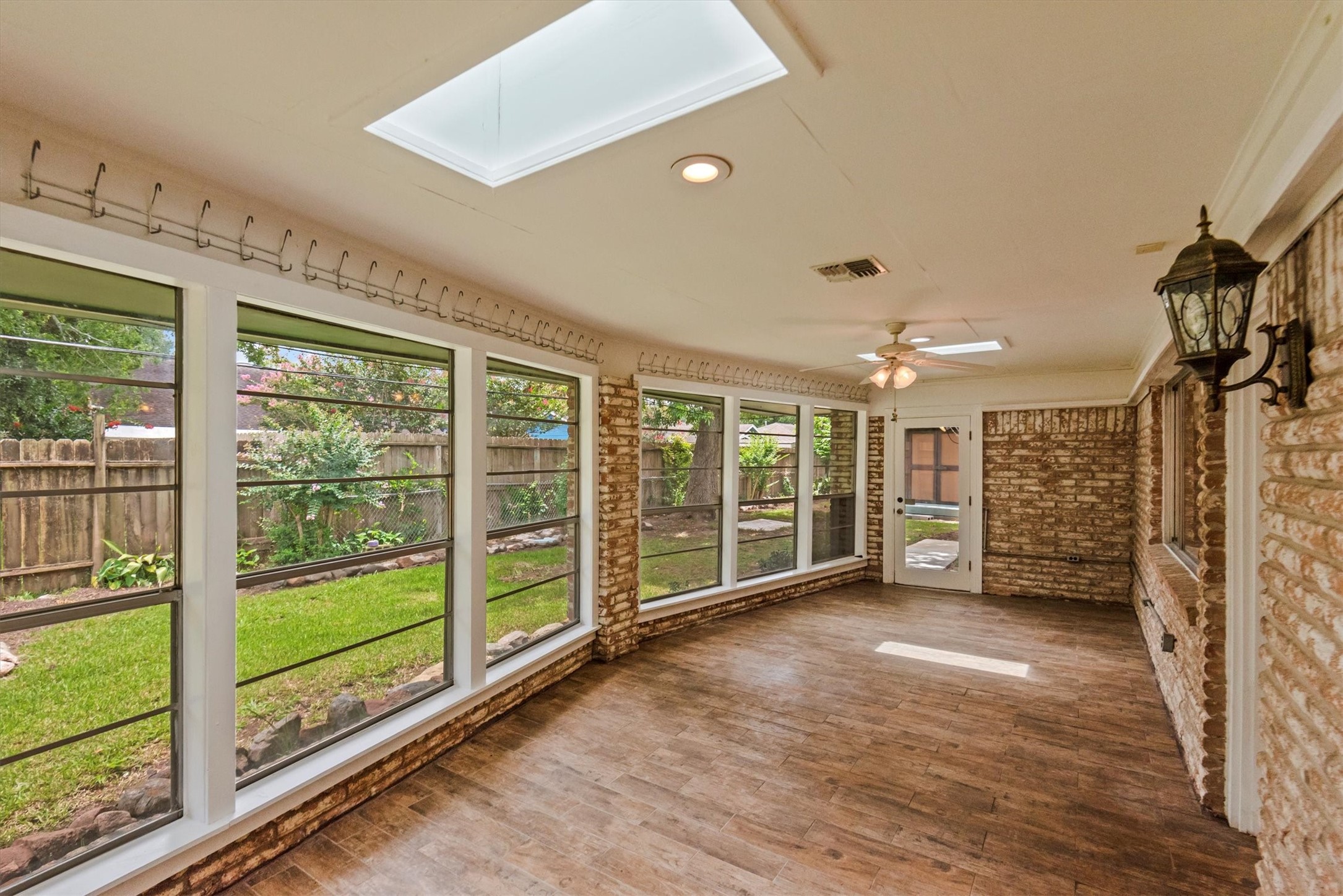 4906 Green Willow Lane, Dickinson, TX 77539