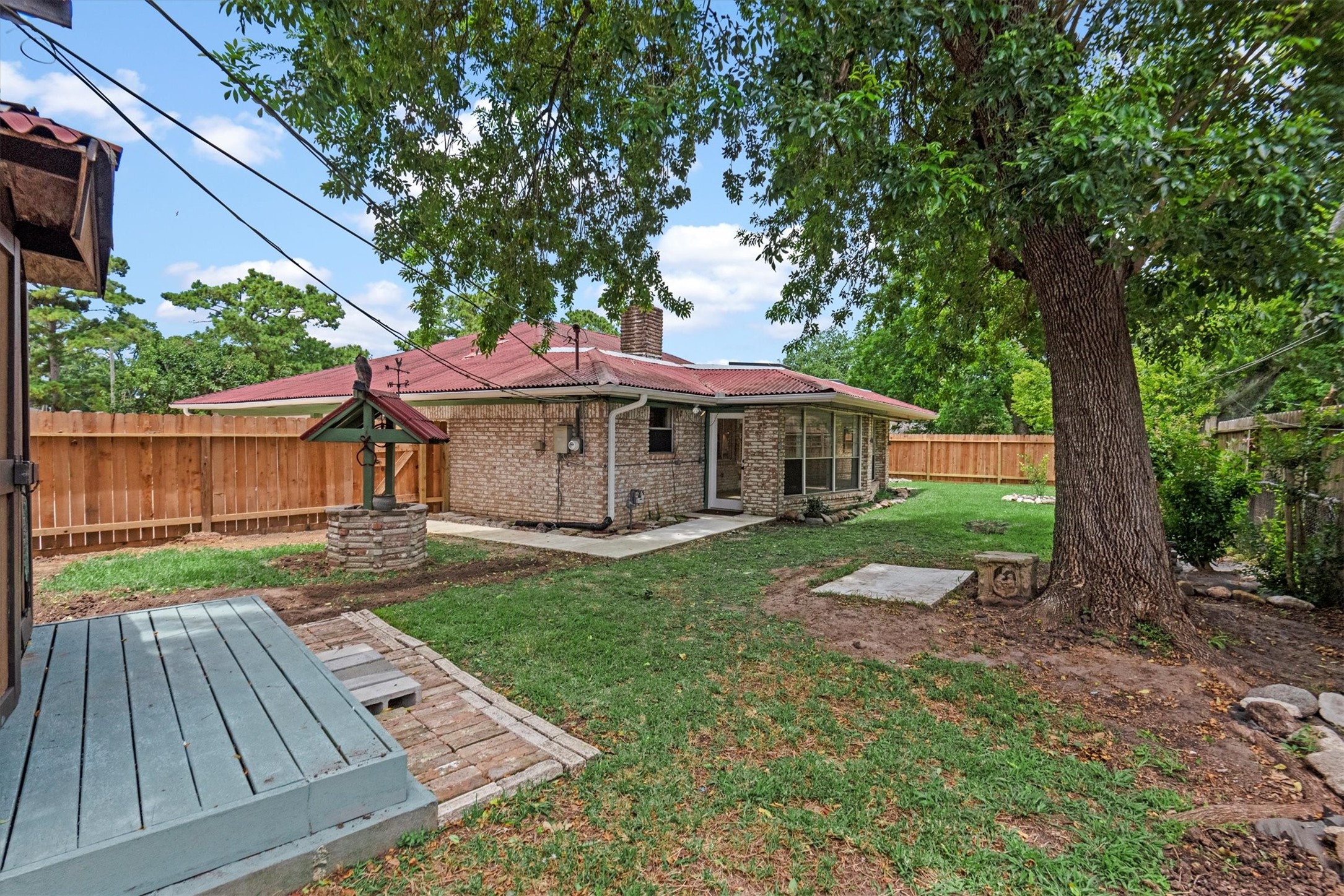 4906 Green Willow Lane, Dickinson, TX 77539