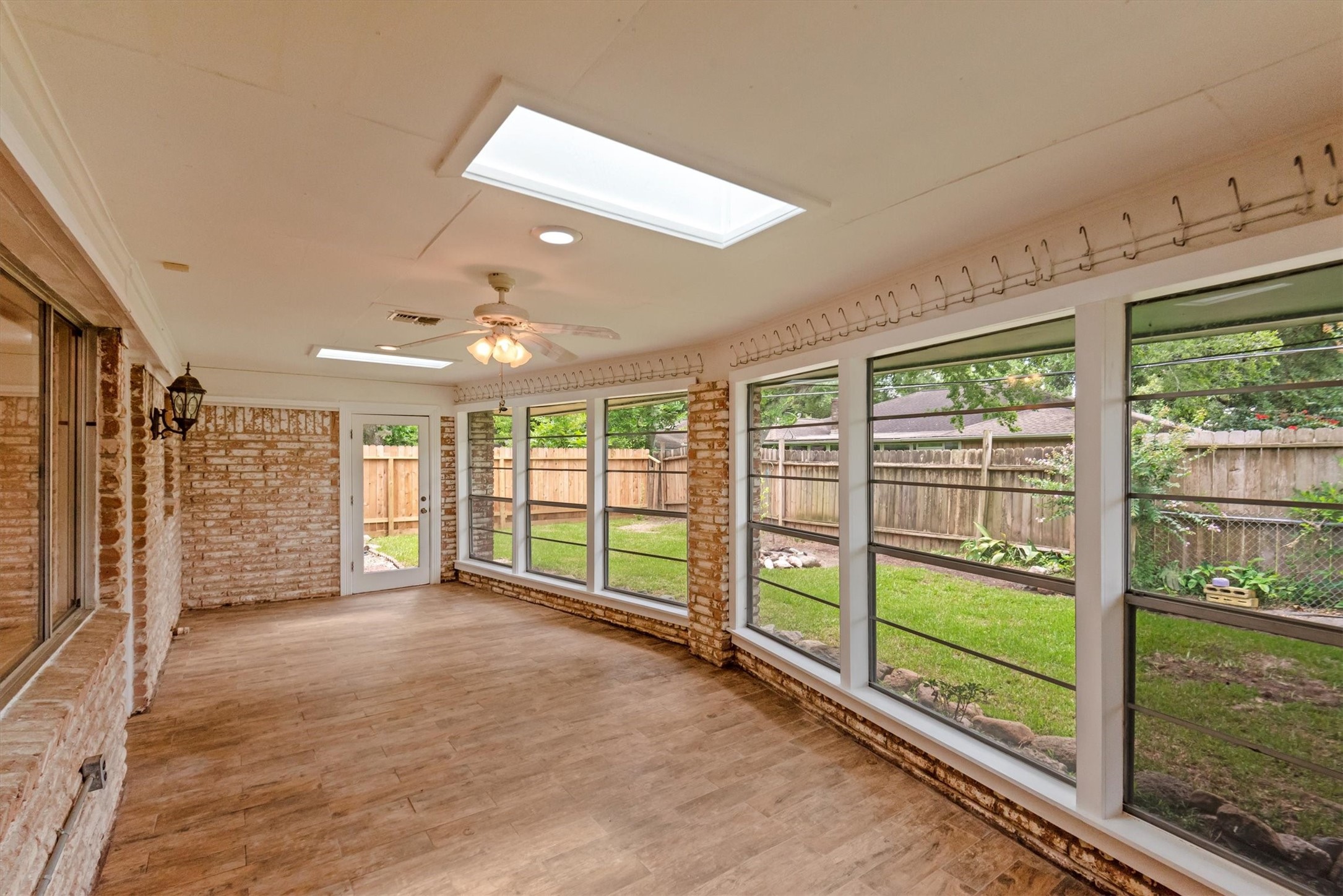 4906 Green Willow Lane, Dickinson, TX 77539