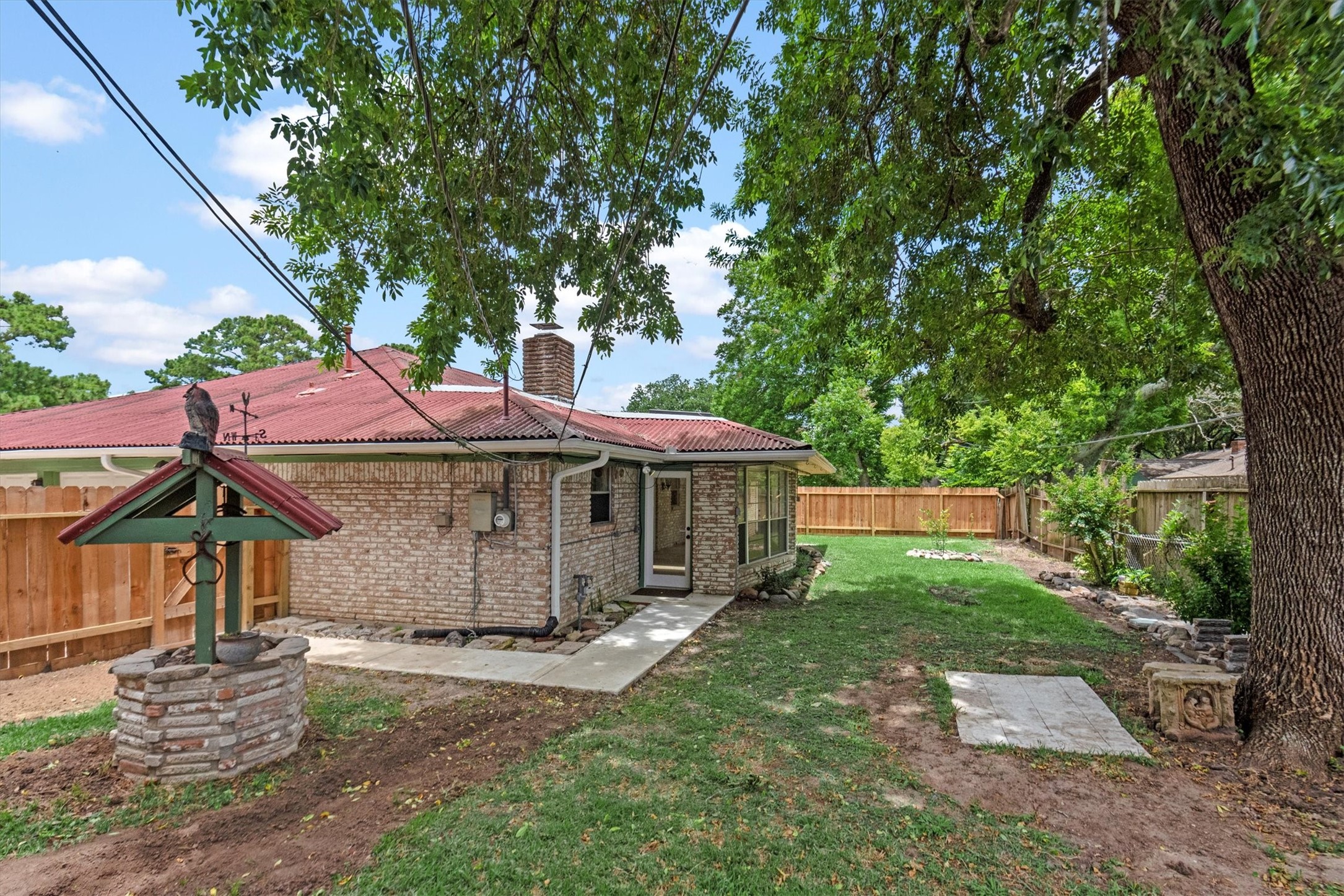 4906 Green Willow Lane, Dickinson, TX 77539