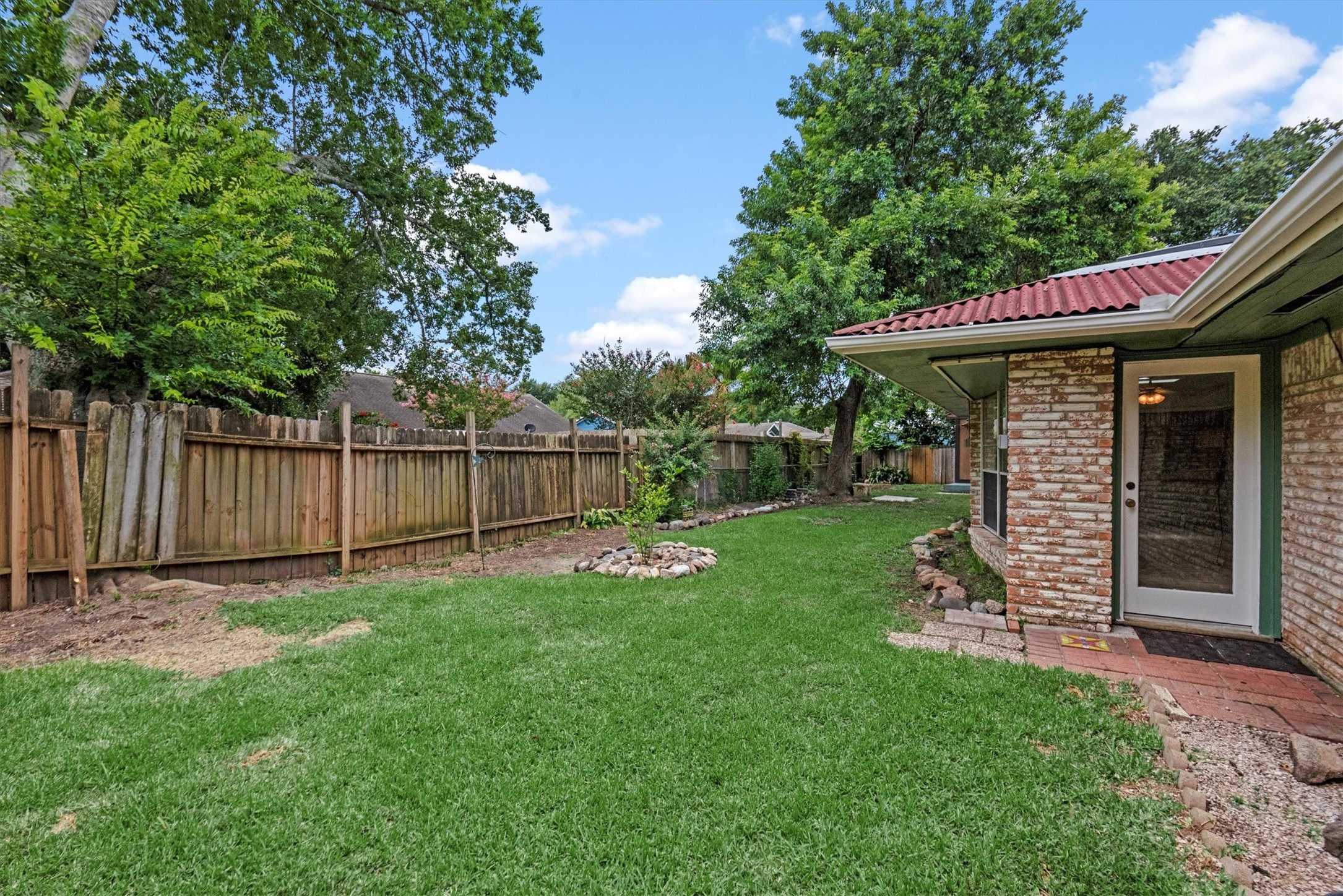 4906 Green Willow Lane, Dickinson, TX 77539