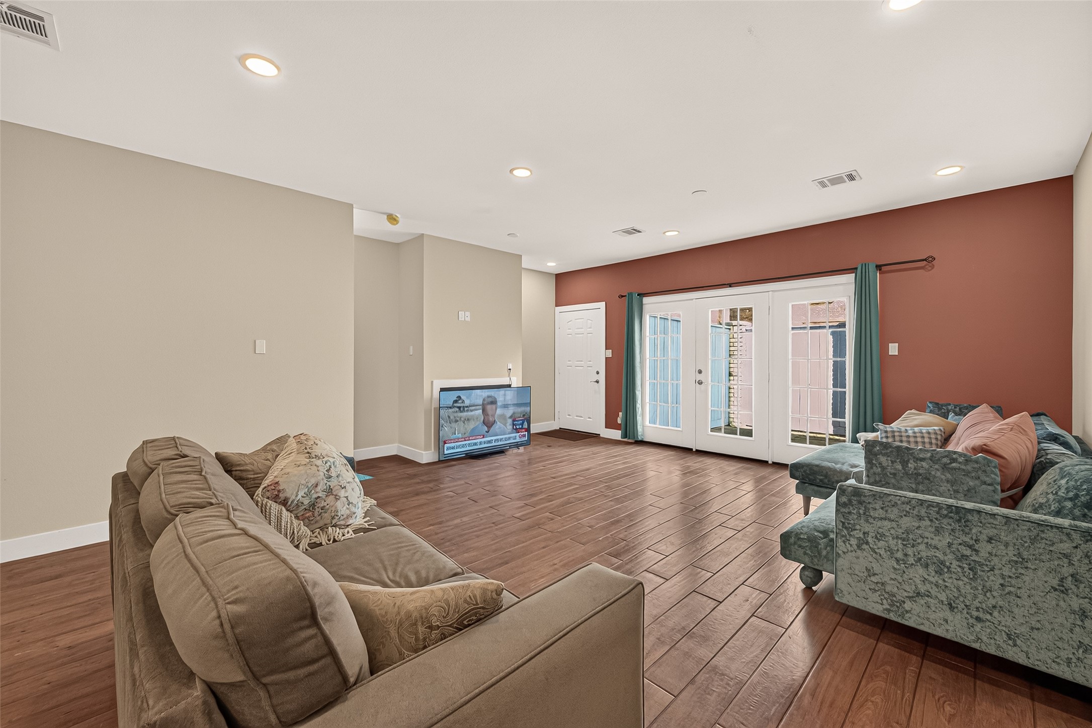 198 Wilcrest Drive, #198, Houston, TX 77042