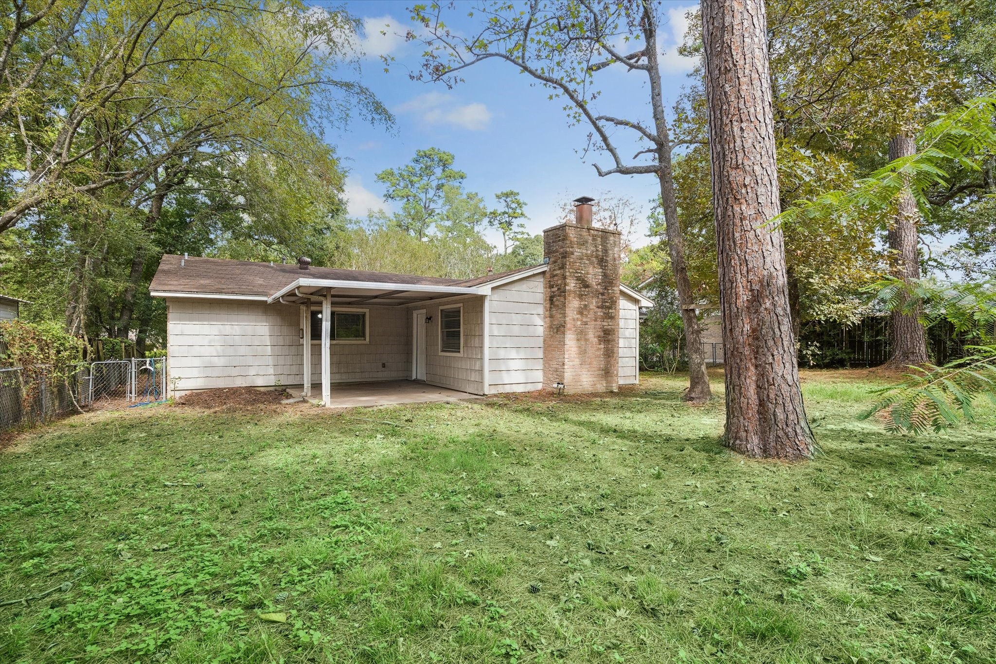 130 Red Oak Lane, Conroe, TX 77304