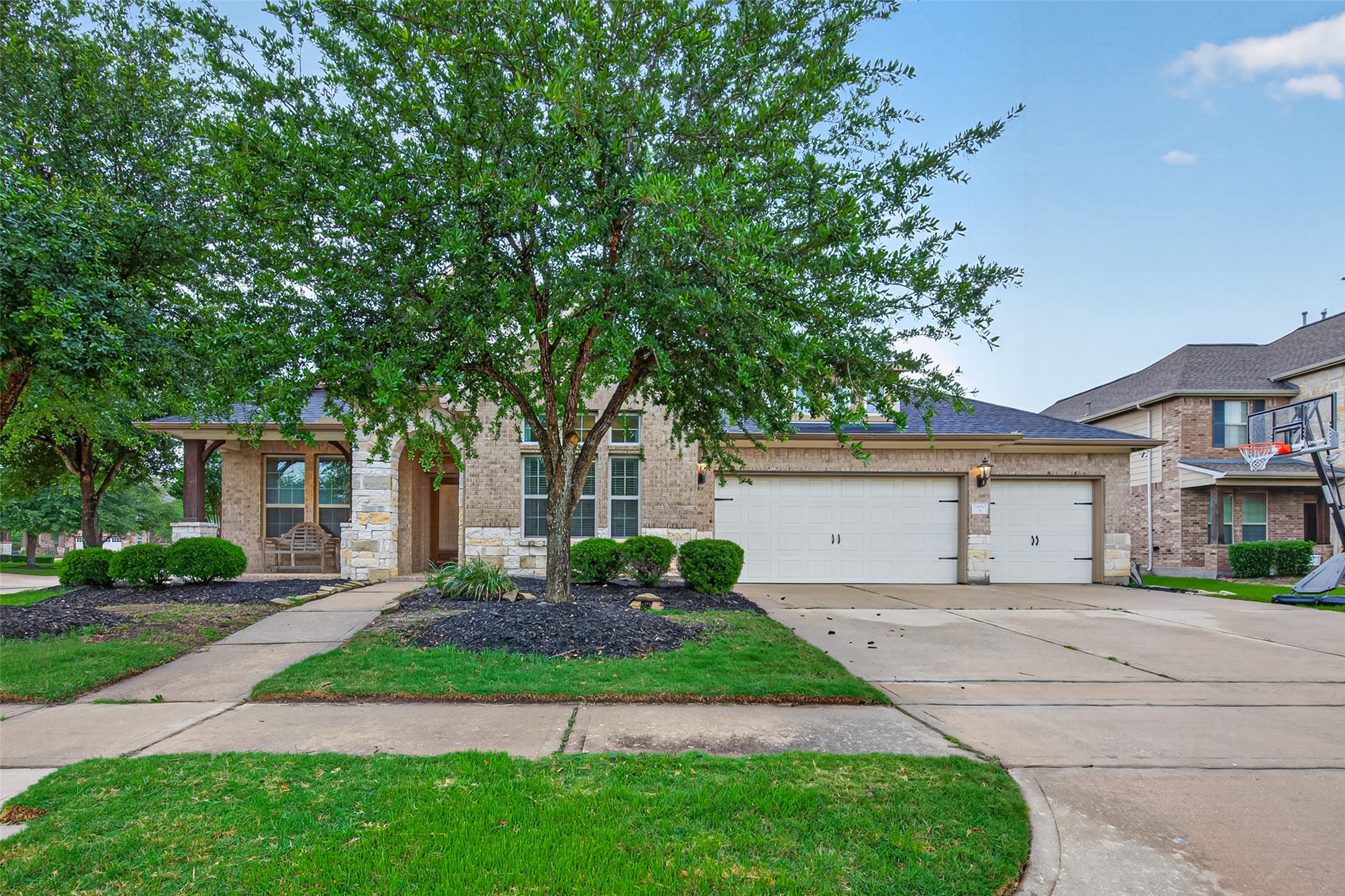 Welcome to 19610 Pecos Bend CT in Towne Lake! Welcome to 19610 Pecos Bend CT in Towne Lake!