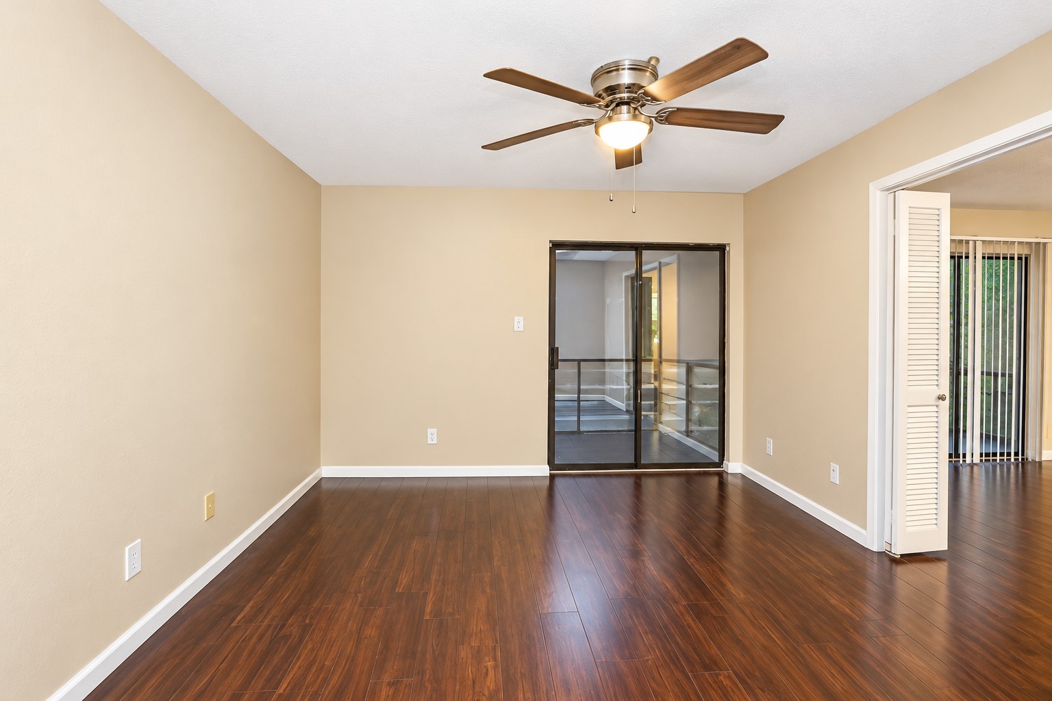 3035 Walnut Bend Lane, #33, Houston, TX 77042