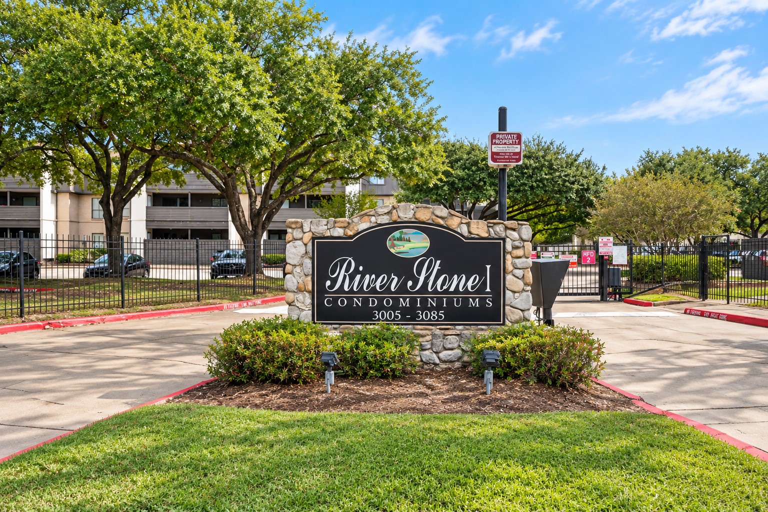 3035 Walnut Bend Lane, #33, Houston, TX 77042