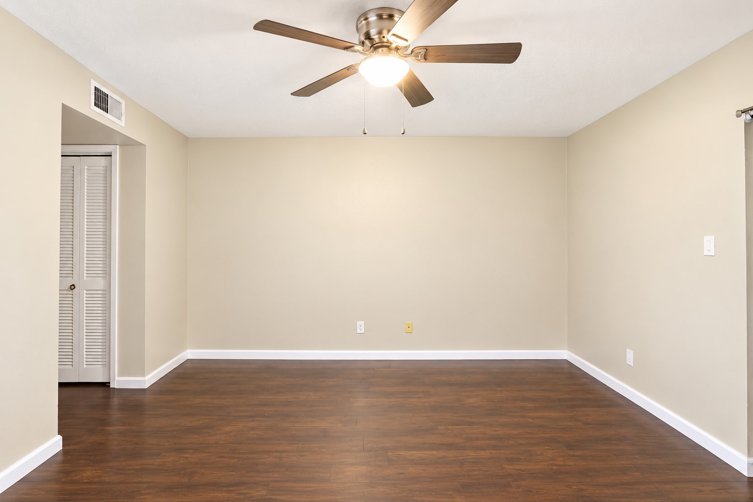 3035 Walnut Bend Lane, #33, Houston, TX 77042