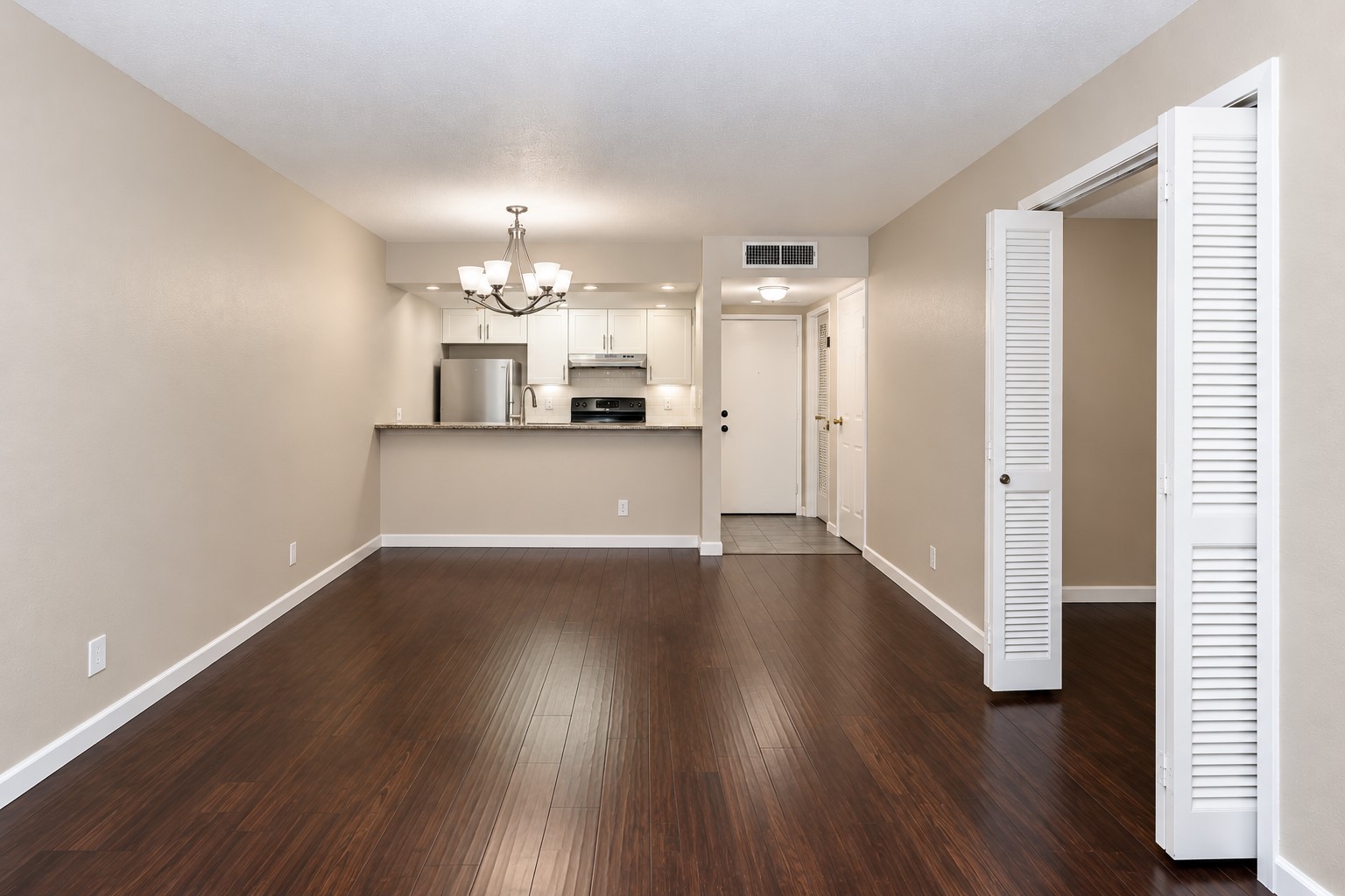 3035 Walnut Bend Lane, #33, Houston, TX 77042