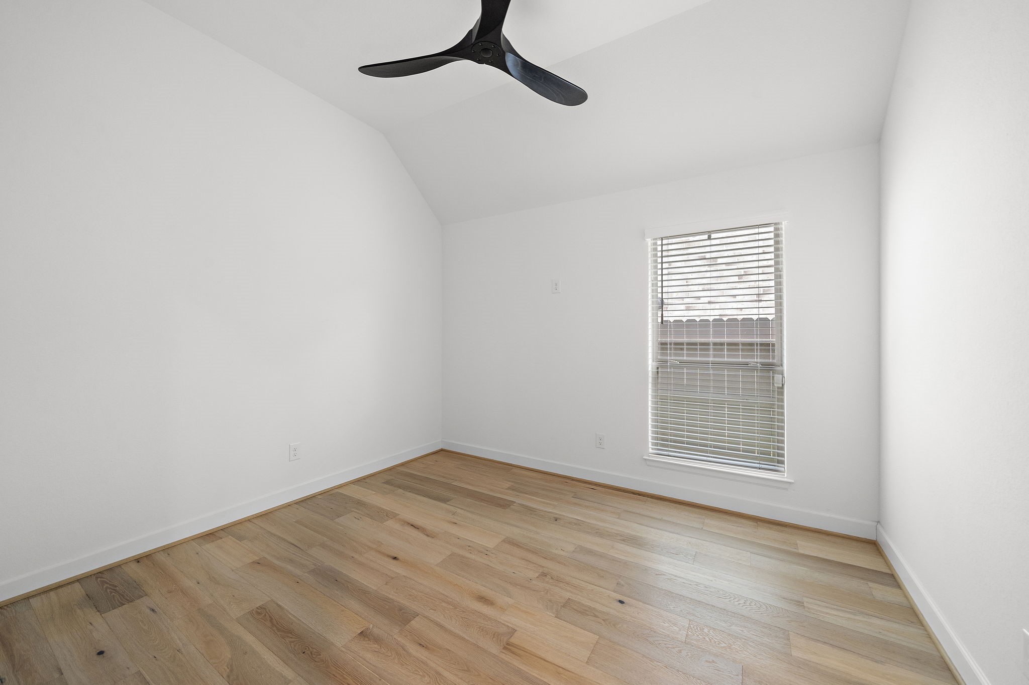 Bedroom 3 + walk in closet