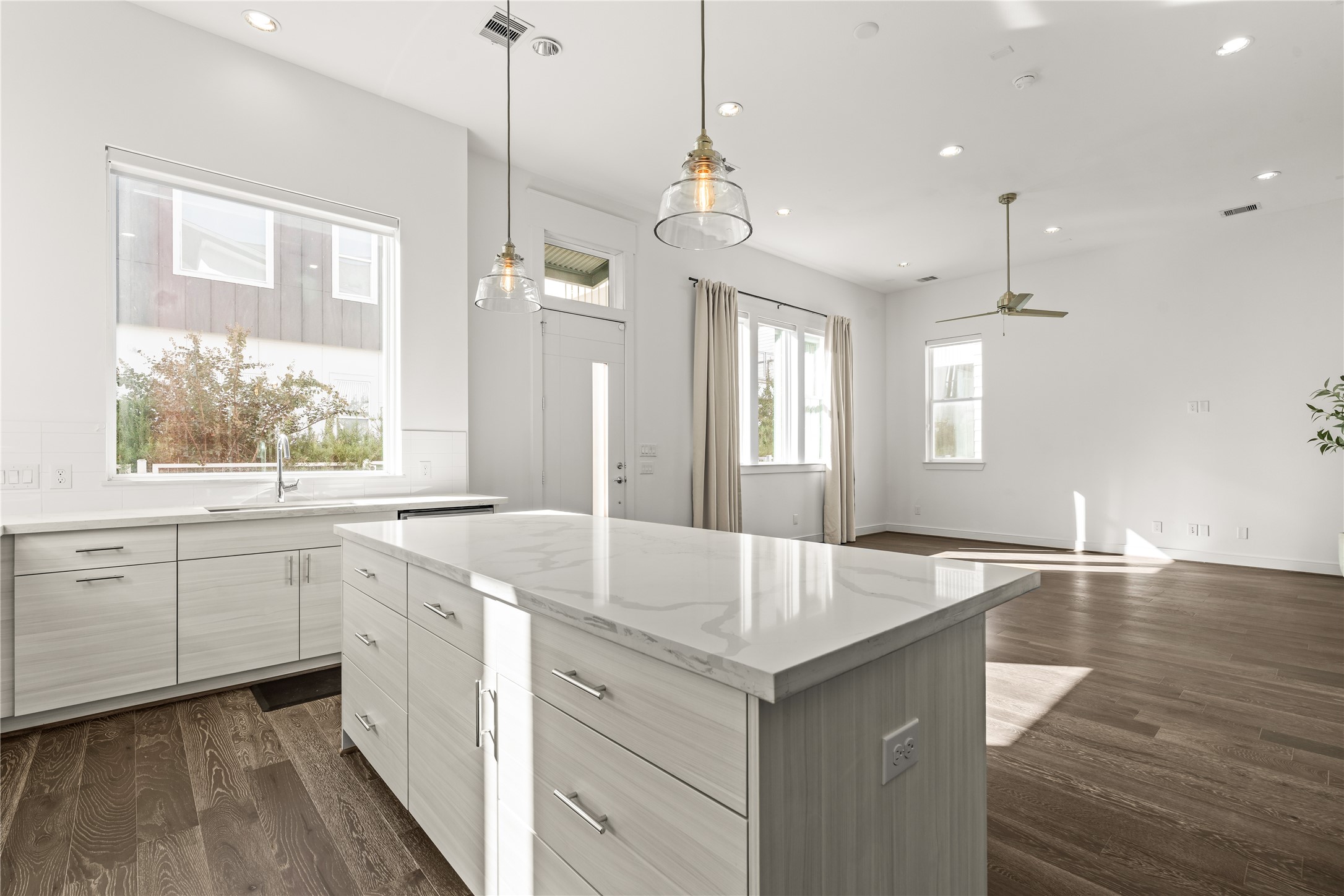 9811 Finch Falls Lane, Houston, TX 77080