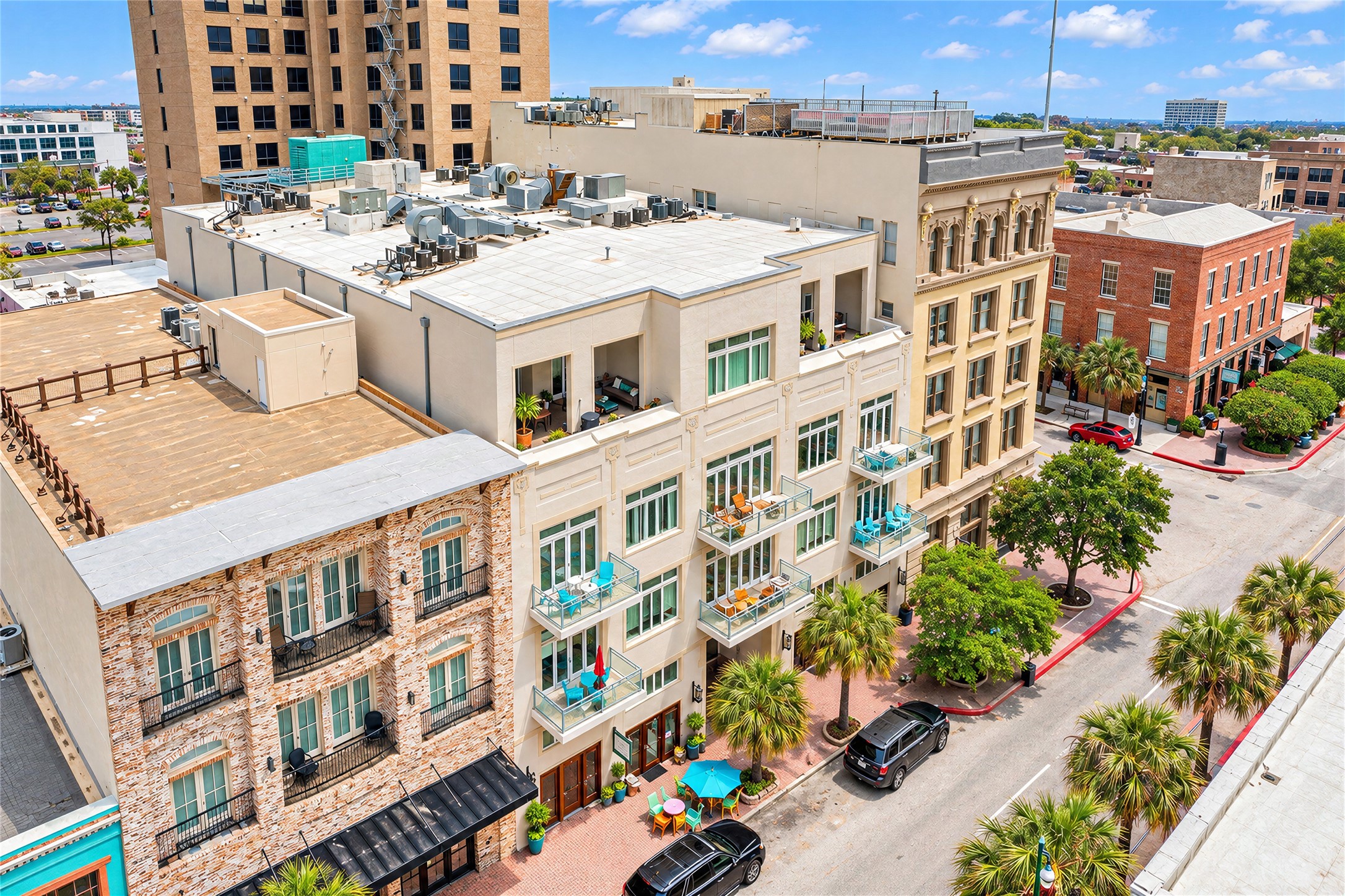 2208 Post Office Street, #302, Galveston, TX 77550