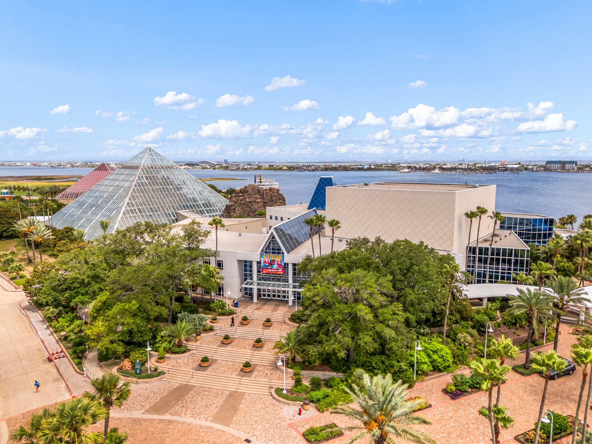 2208 Post Office Street, #302, Galveston, TX 77550