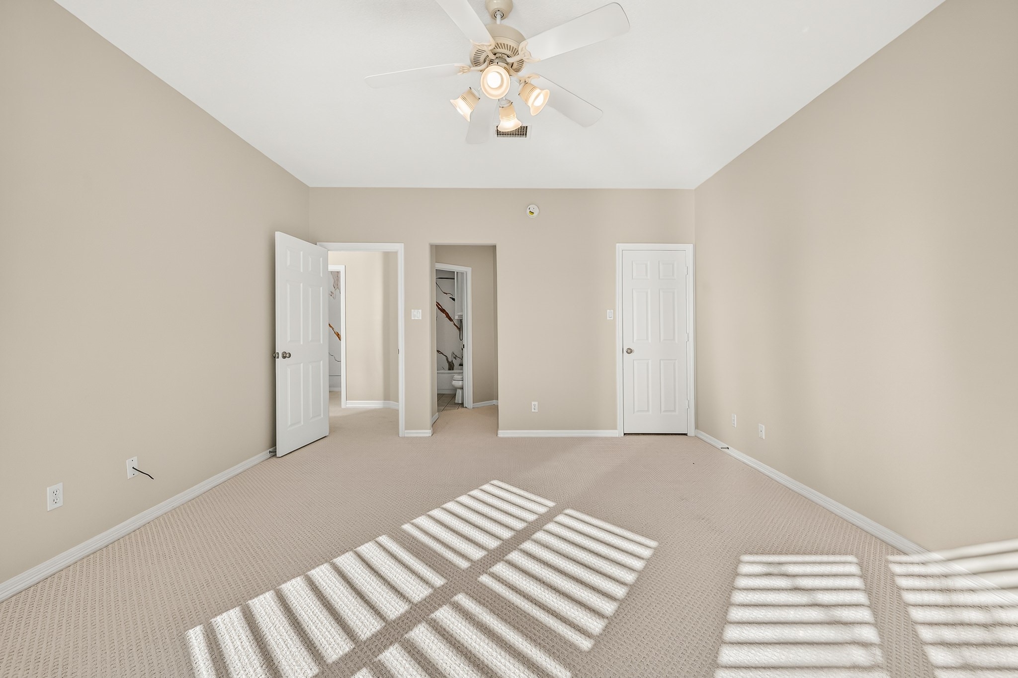 3707 Abbeywood Drive, Pearland, TX 77584