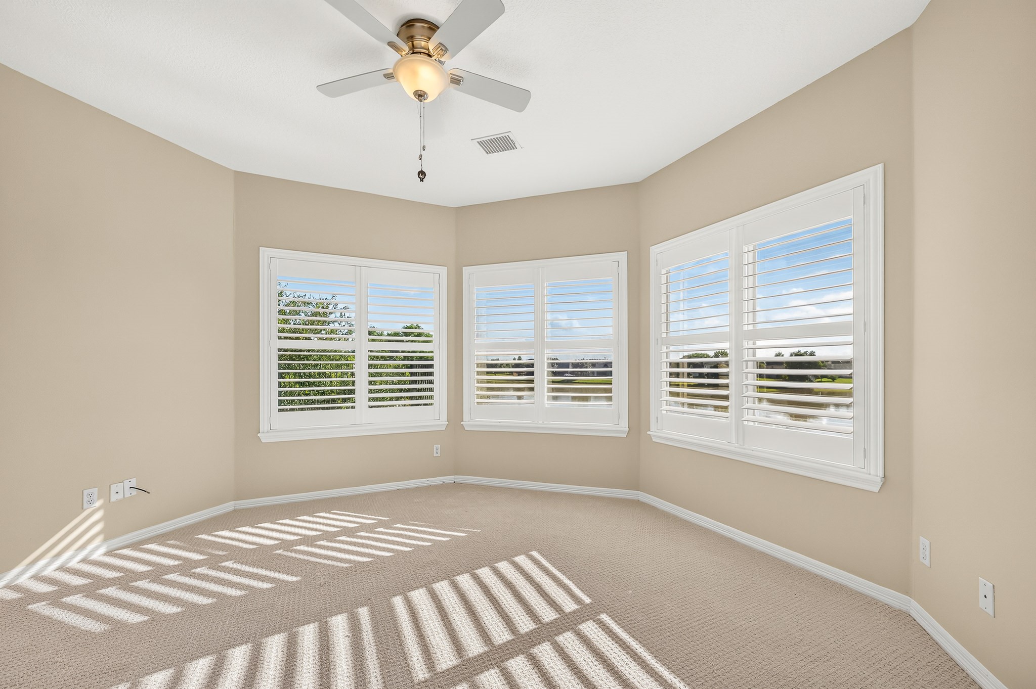 3707 Abbeywood Drive, Pearland, TX 77584