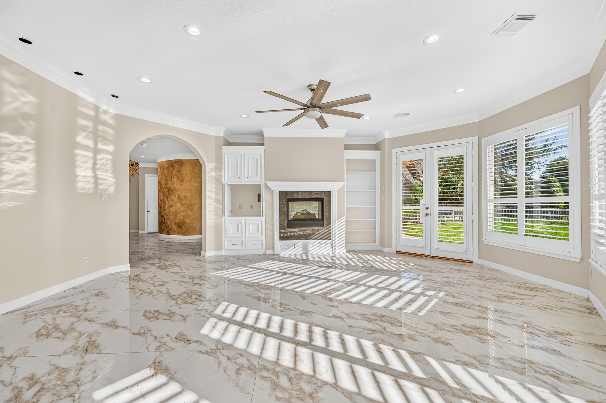 3707 Abbeywood Drive, Pearland, TX 77584