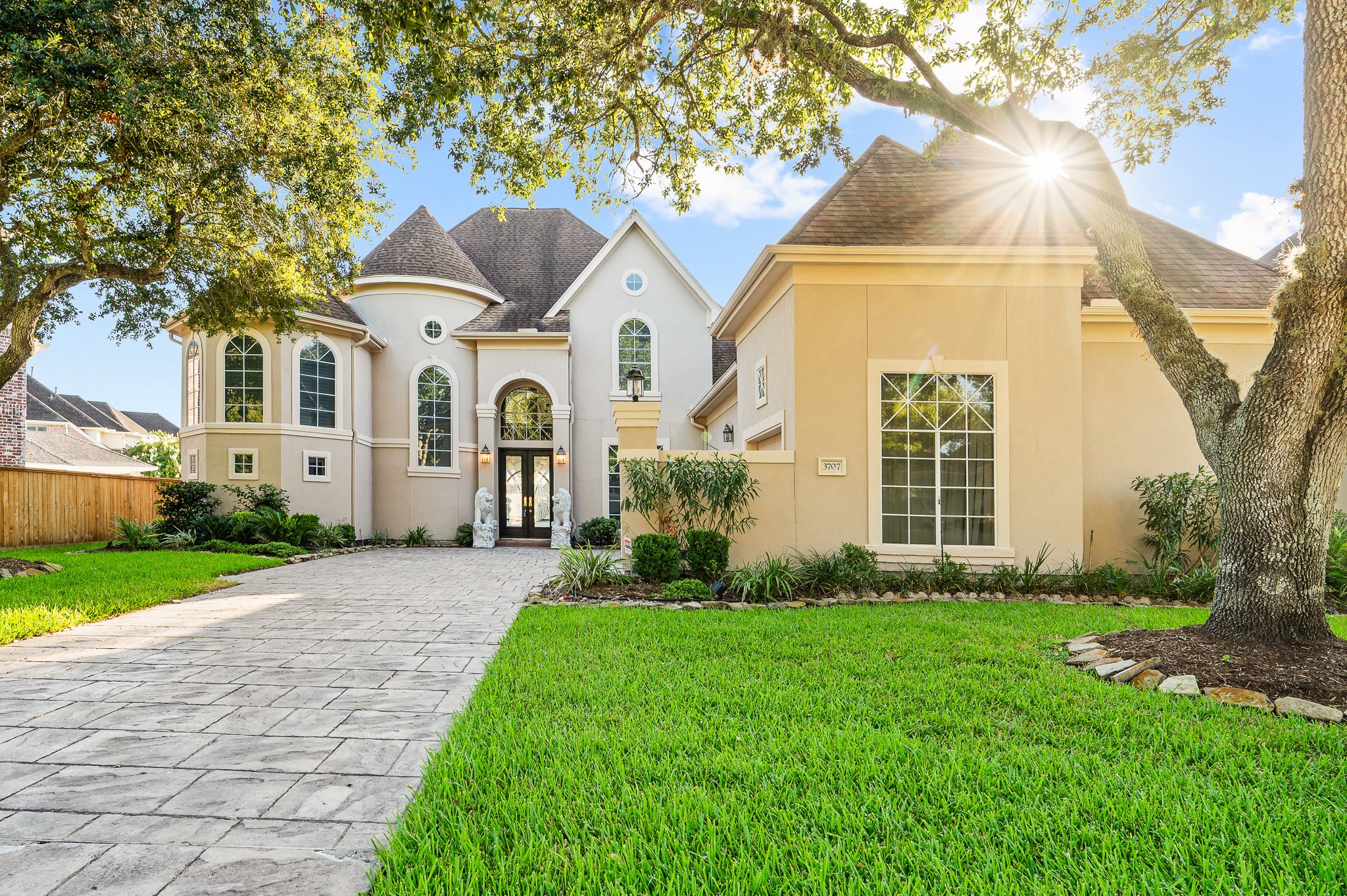 3707 Abbeywood Drive, Pearland, TX 77584