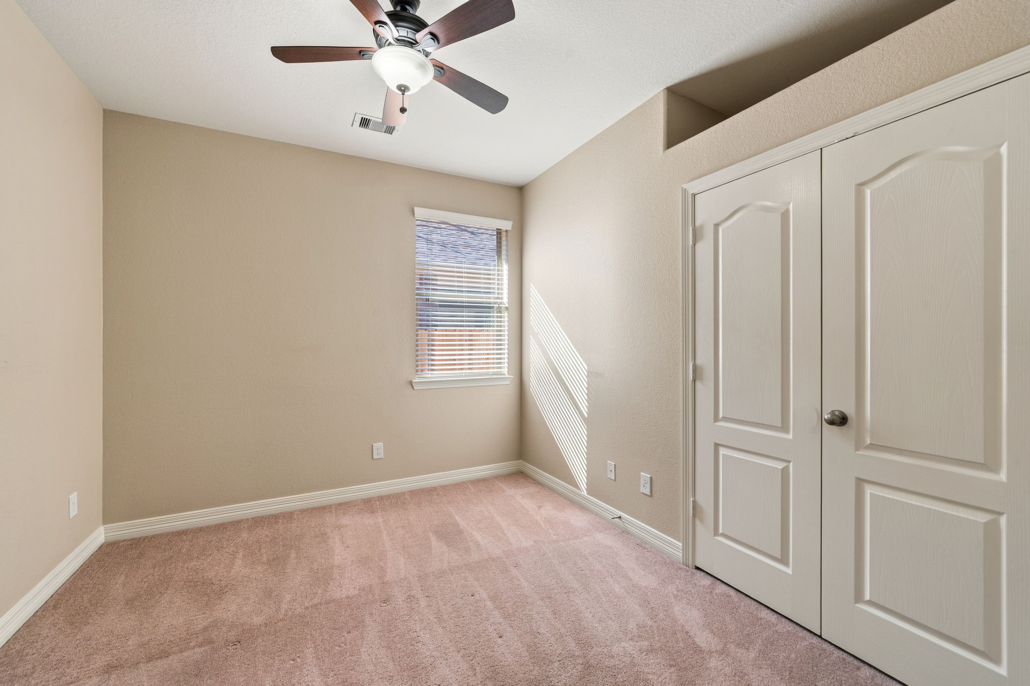 7302 Durango Creek Drive, Magnolia, TX 77354
