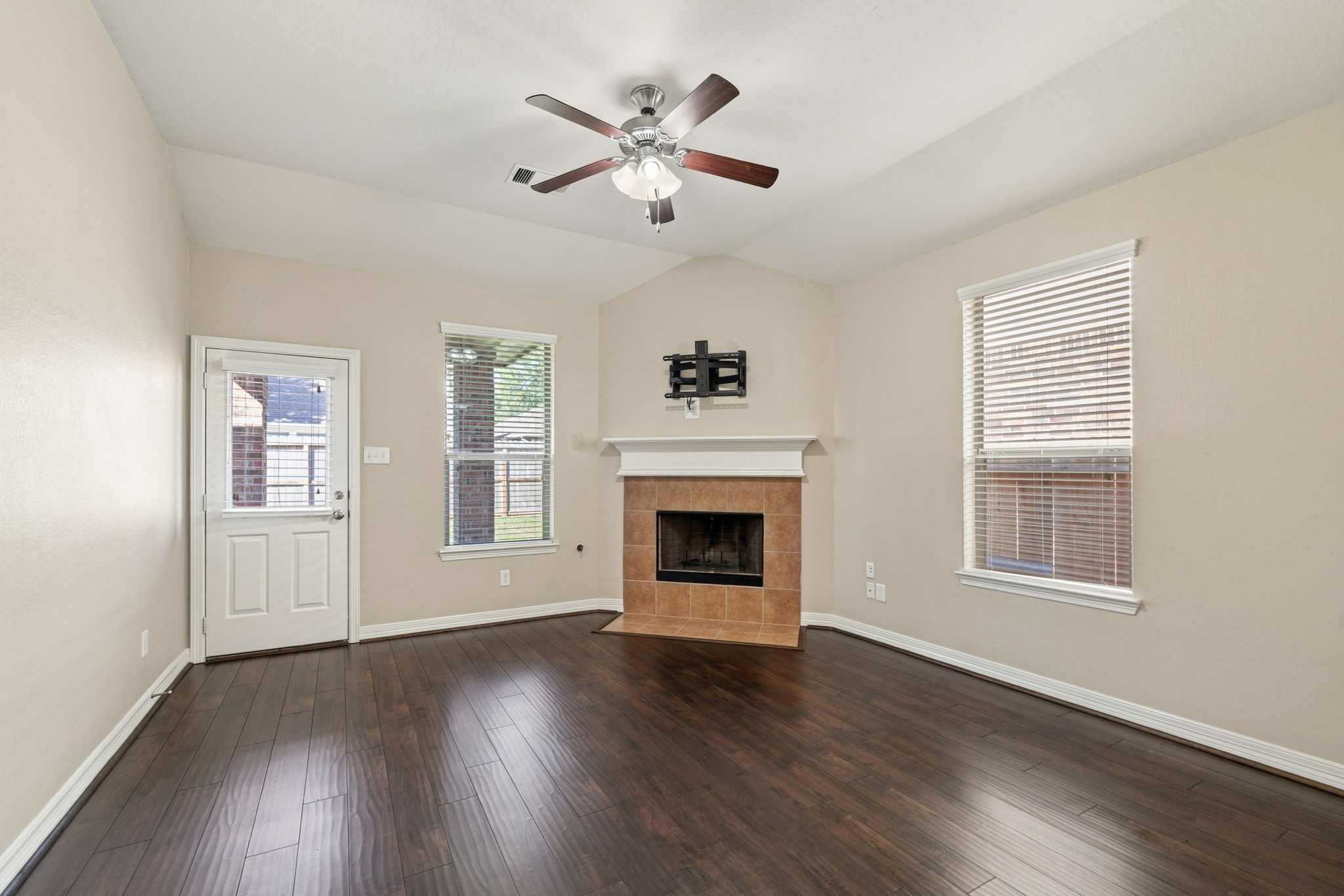 7302 Durango Creek Drive, Magnolia, TX 77354