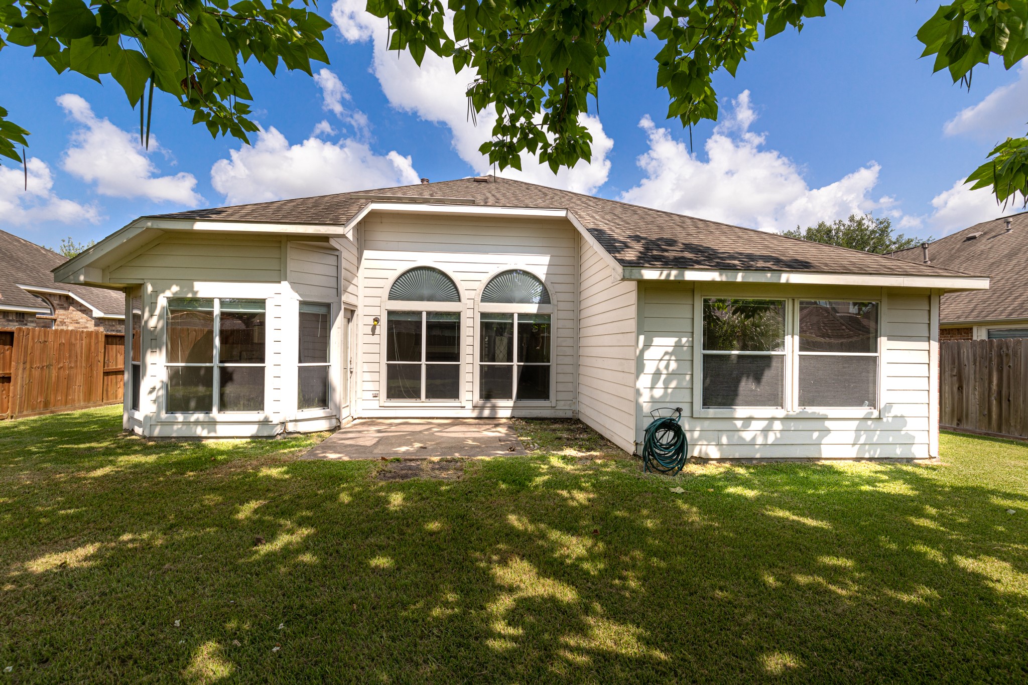 2505 Shady Falls Lane, Pearland, TX 77584