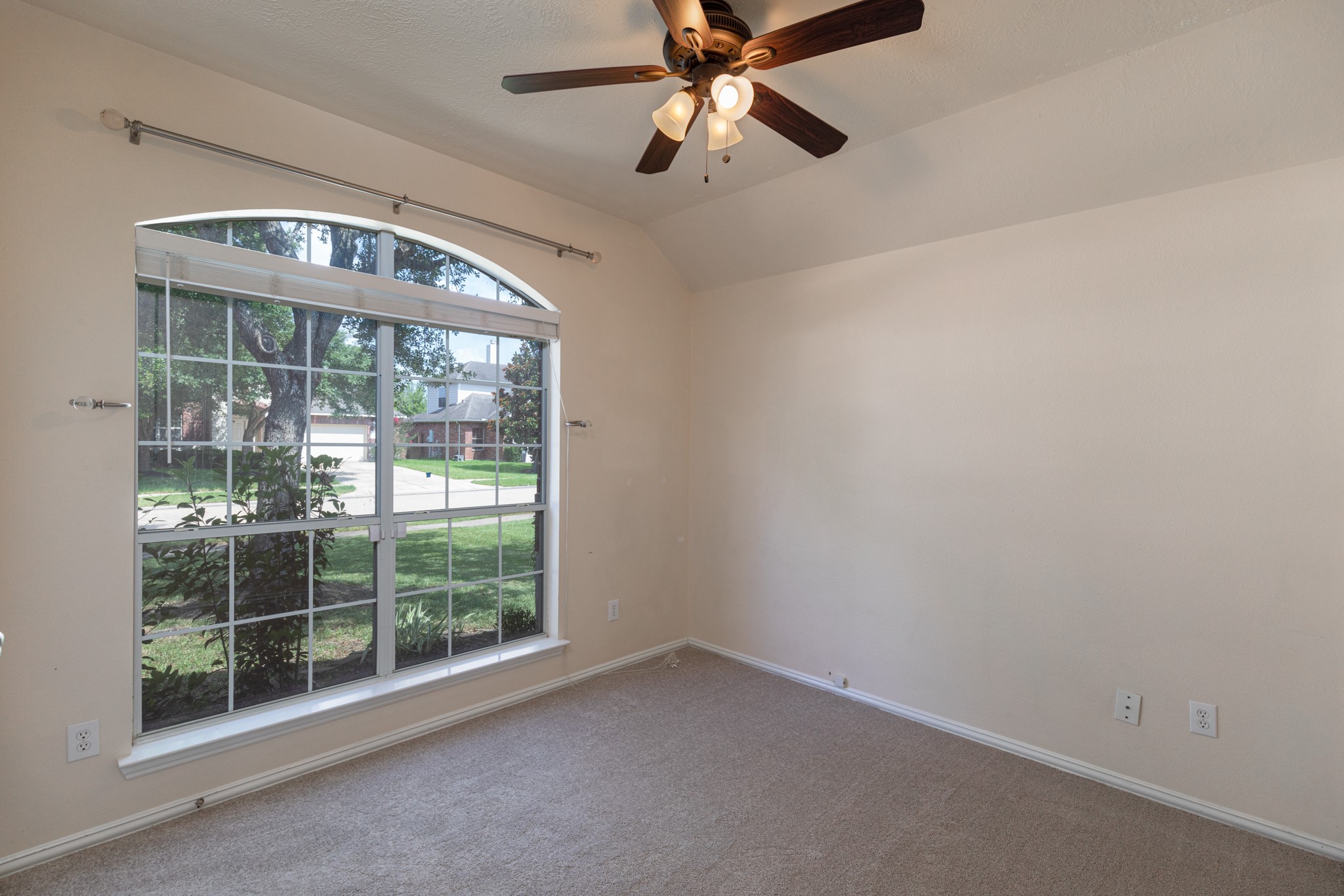 2505 Shady Falls Lane, Pearland, TX 77584