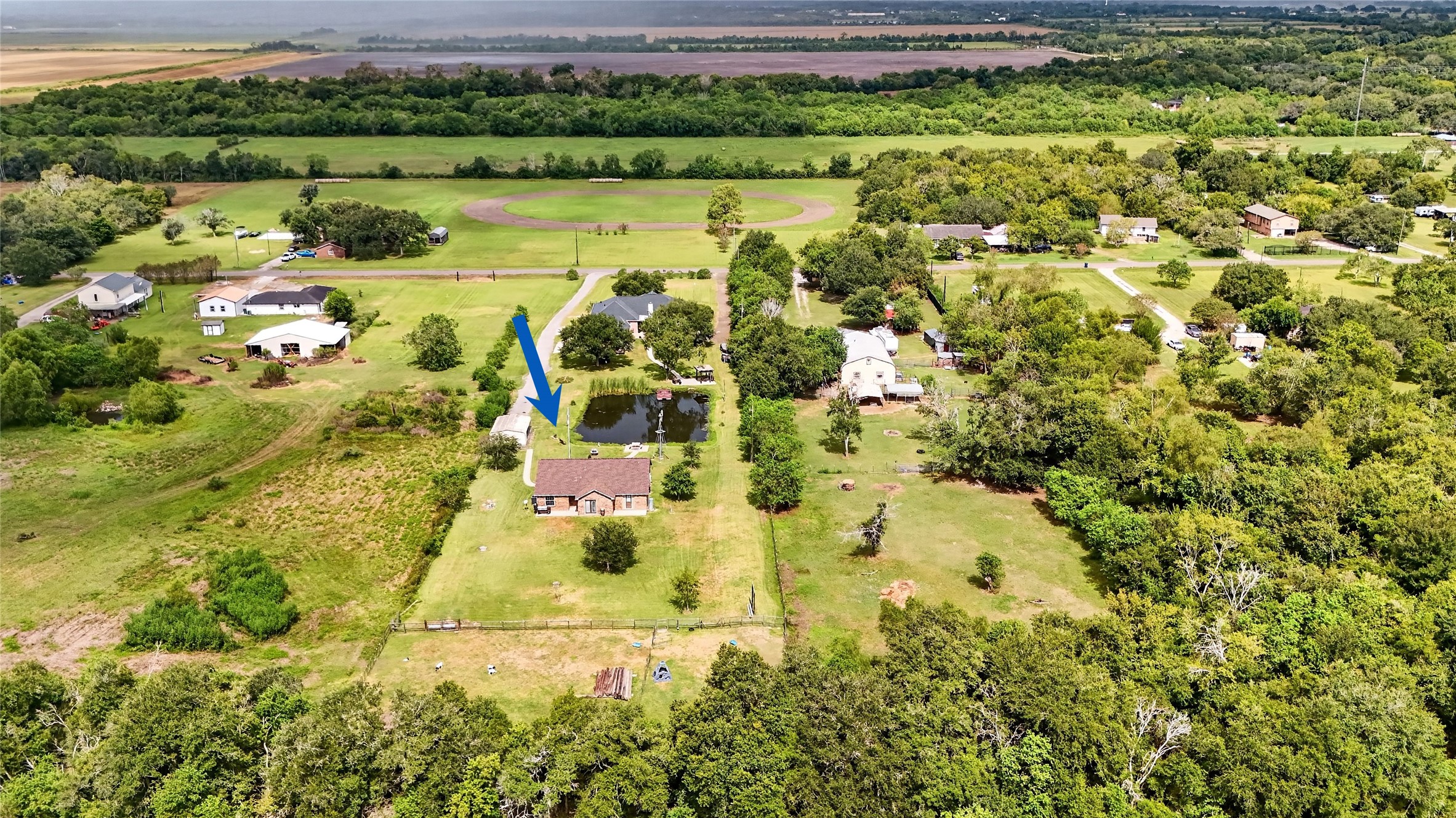 4933 1/2 Powers Ln, Alvin, TX 77511